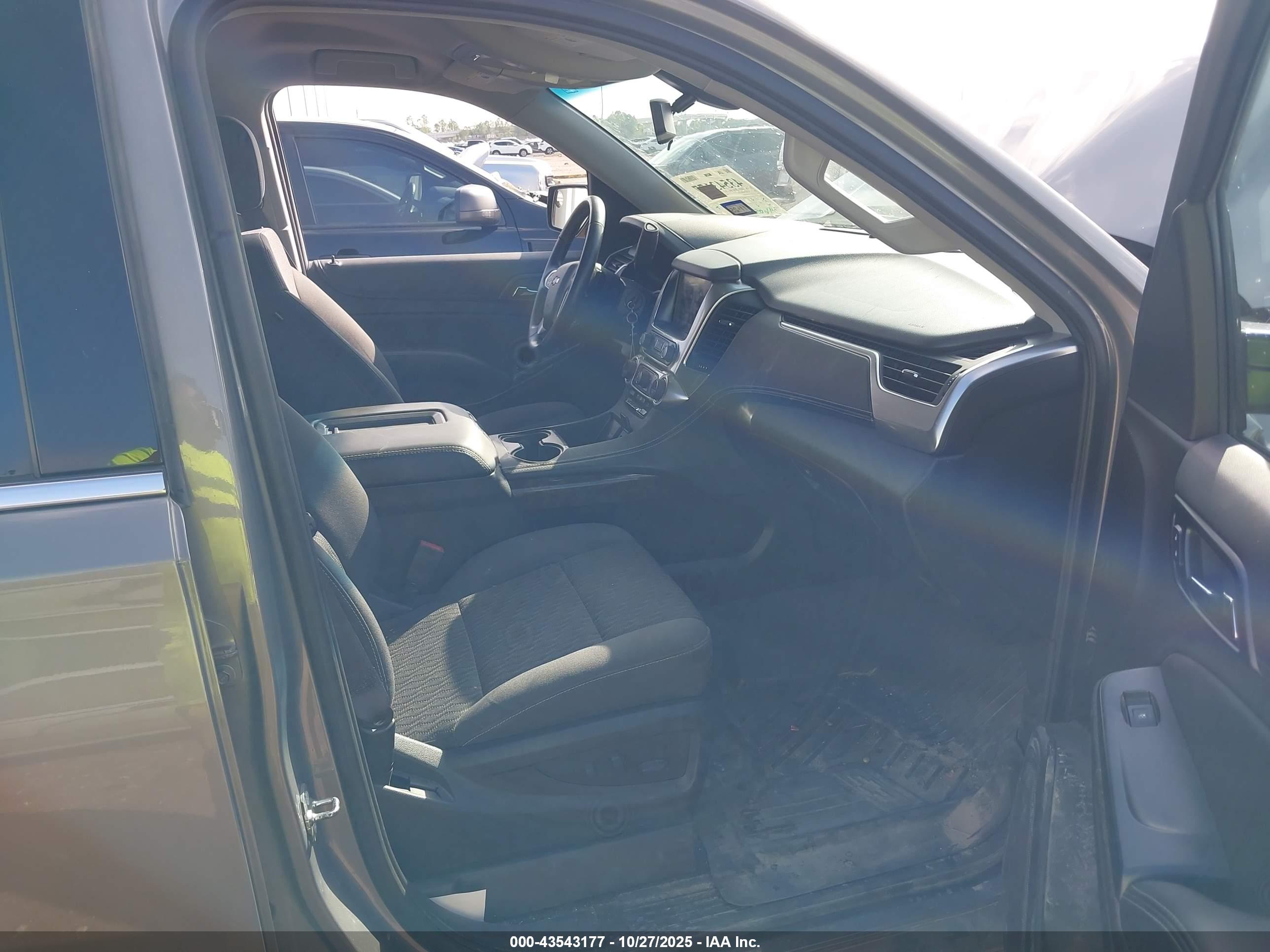 CHEVROLET TAHOE image 5
