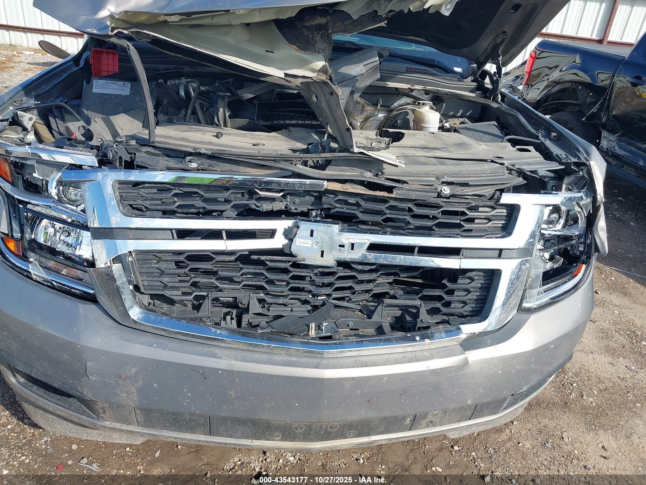CHEVROLET TAHOE image 6