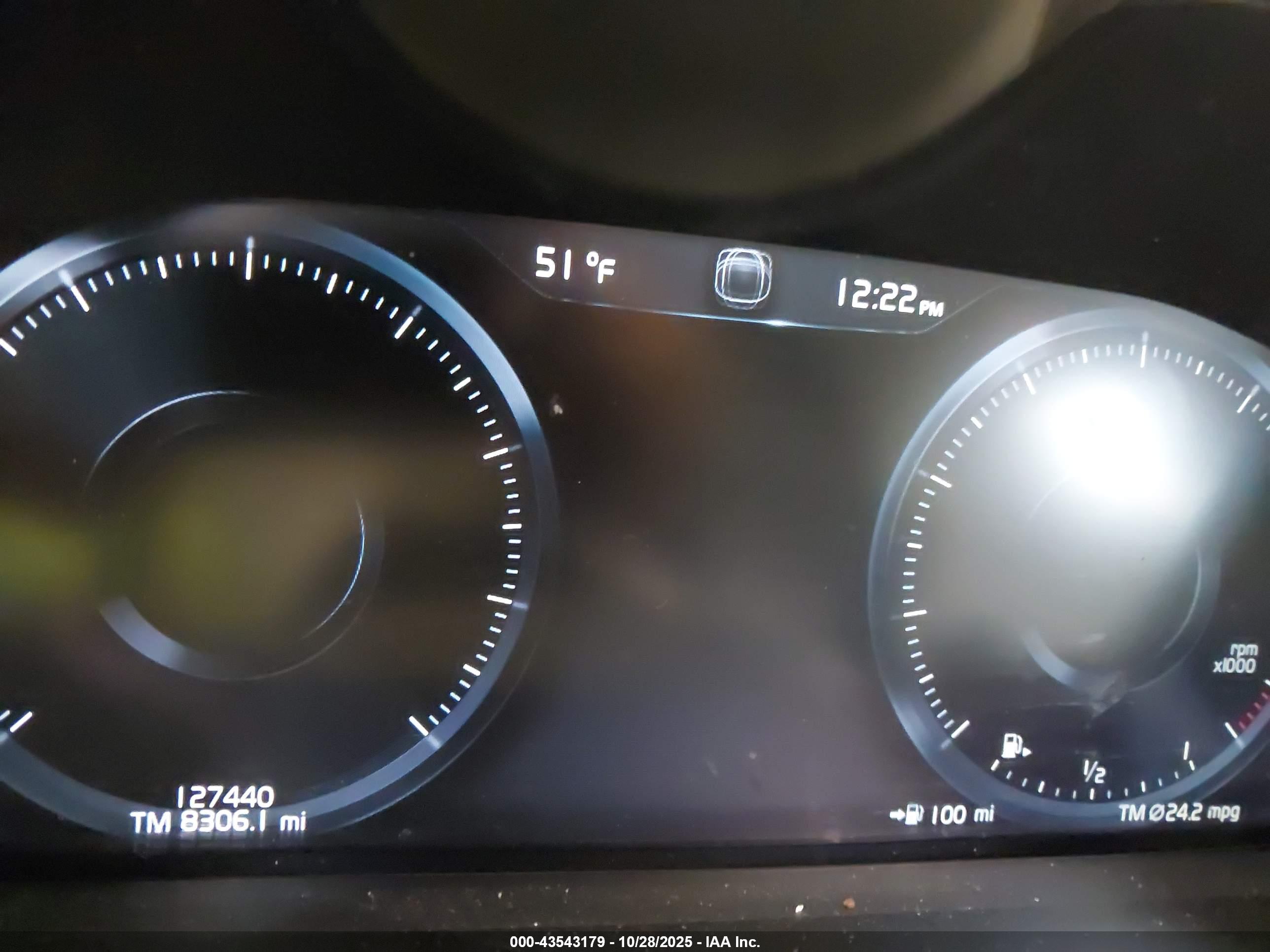 VOLVO XC90 image 7