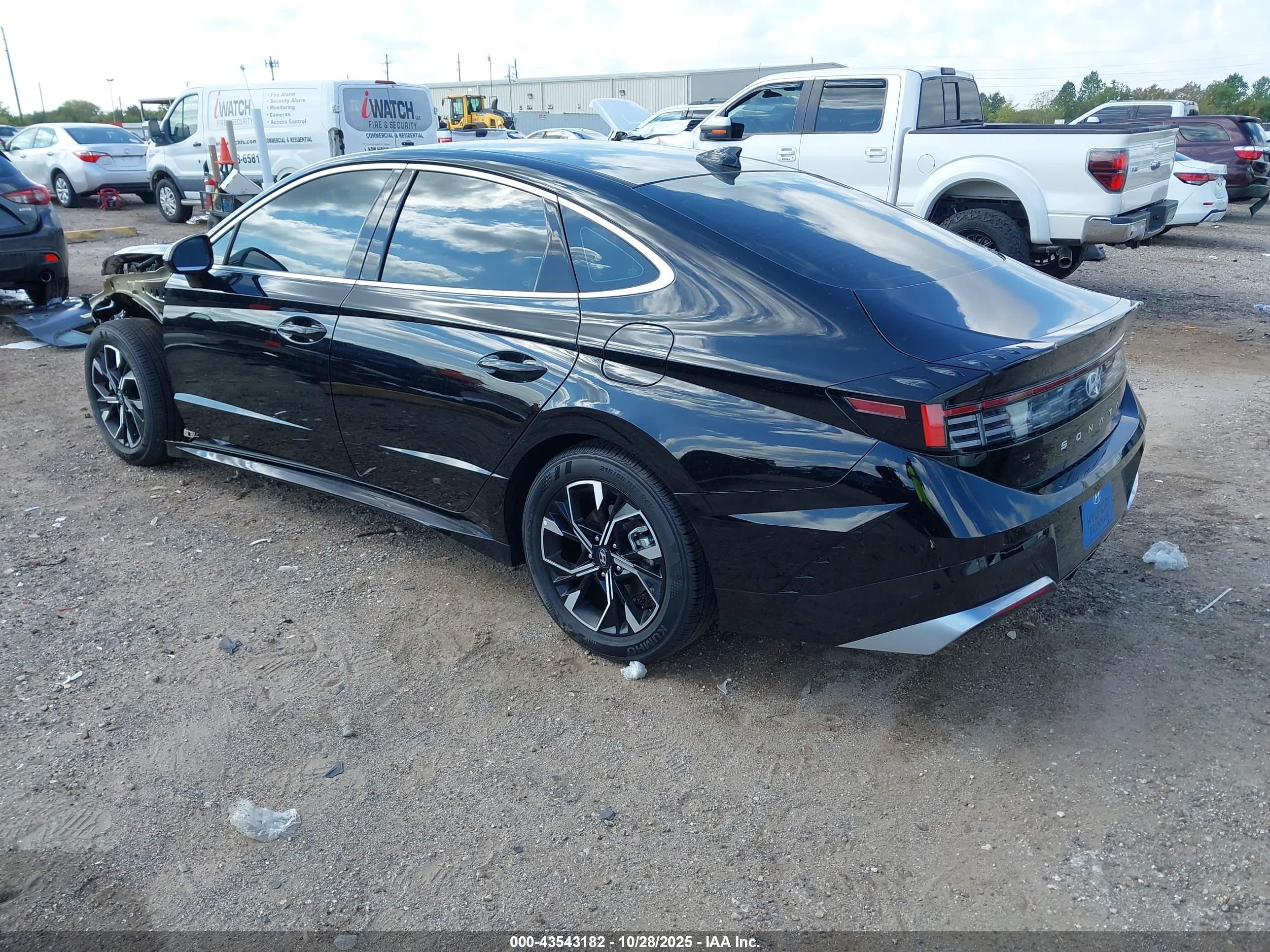 HYUNDAI SONATA image 3