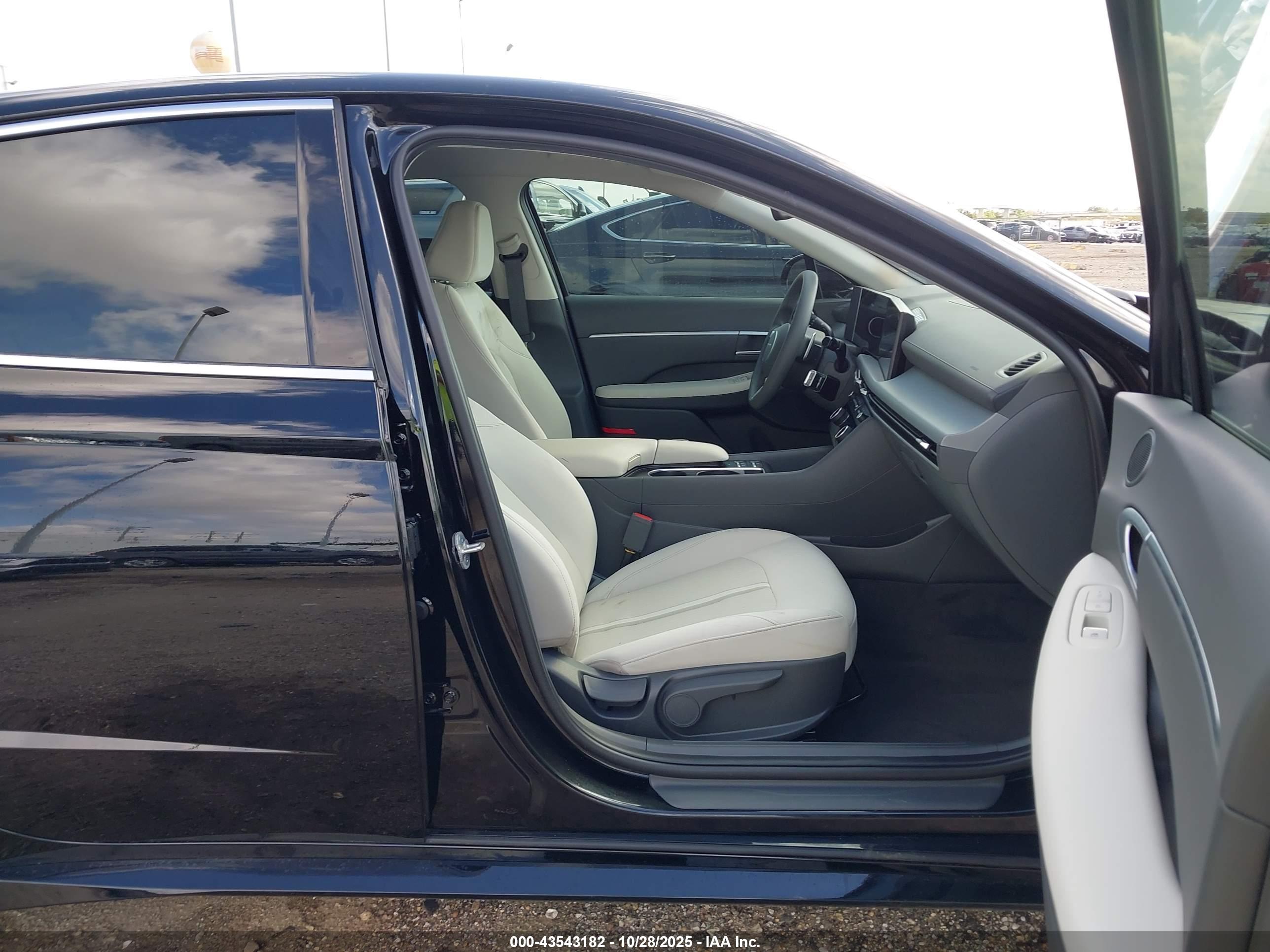HYUNDAI SONATA image 5