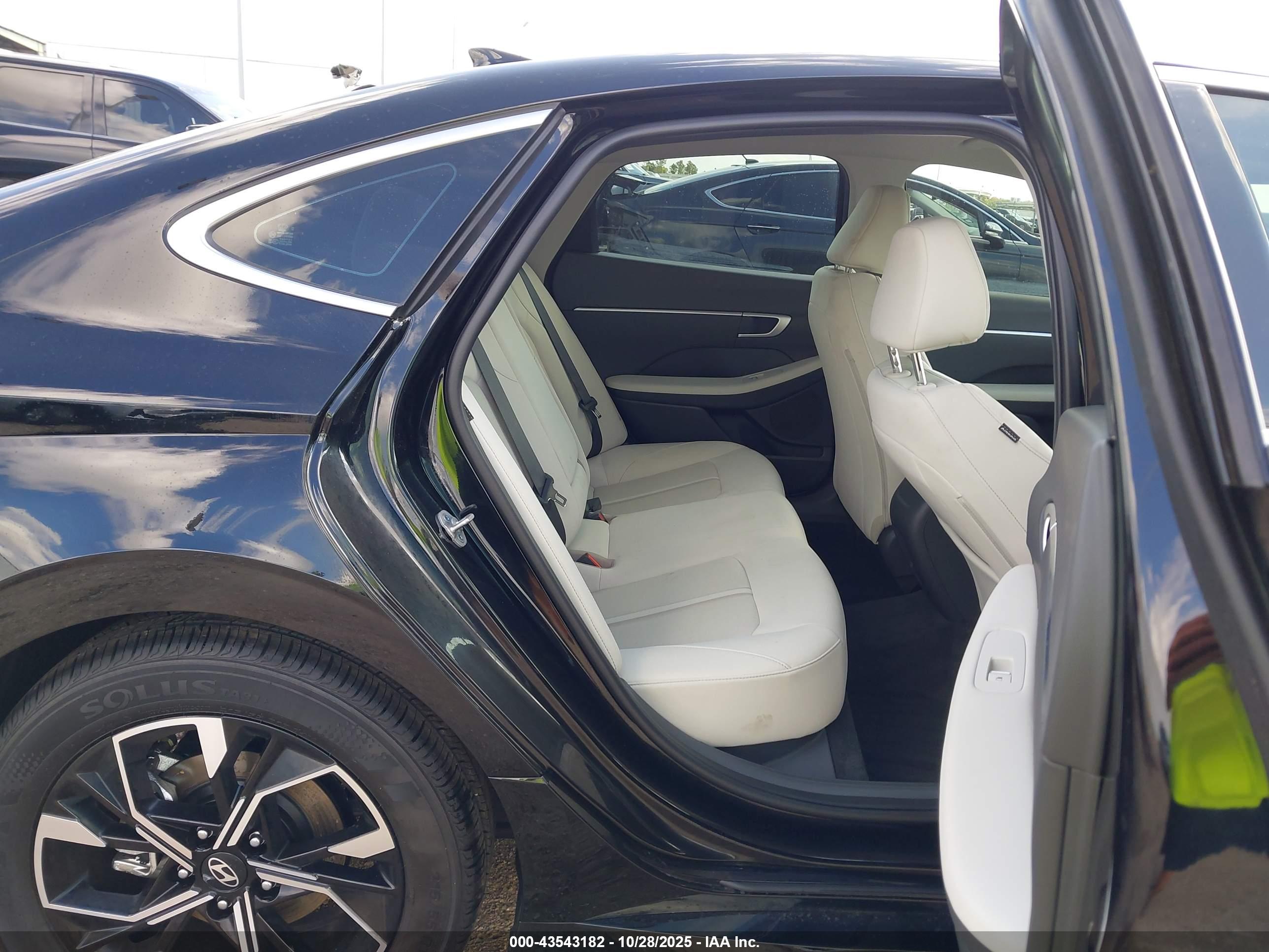 HYUNDAI SONATA image 8
