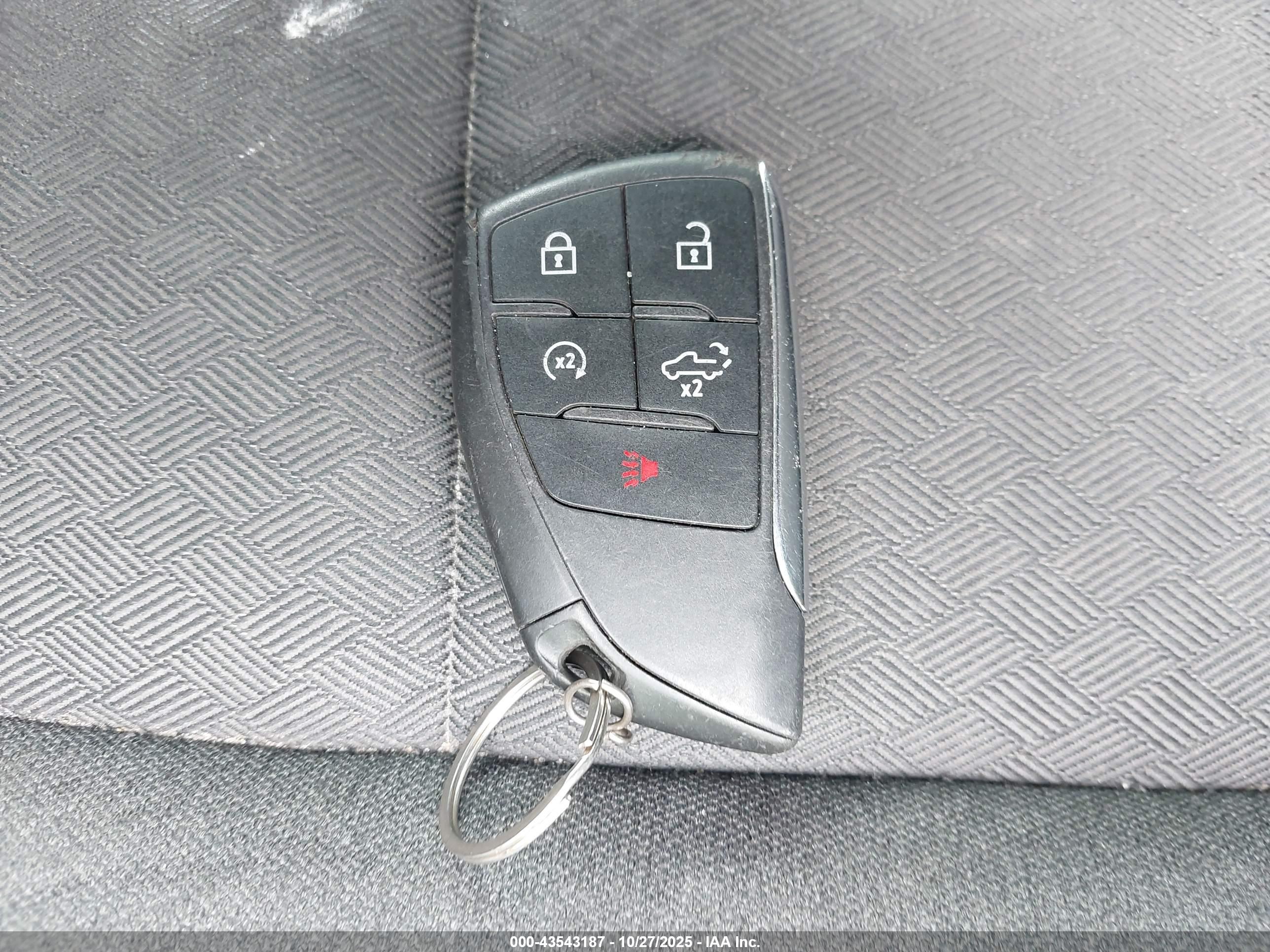 CHEVROLET SILVERADO image 11