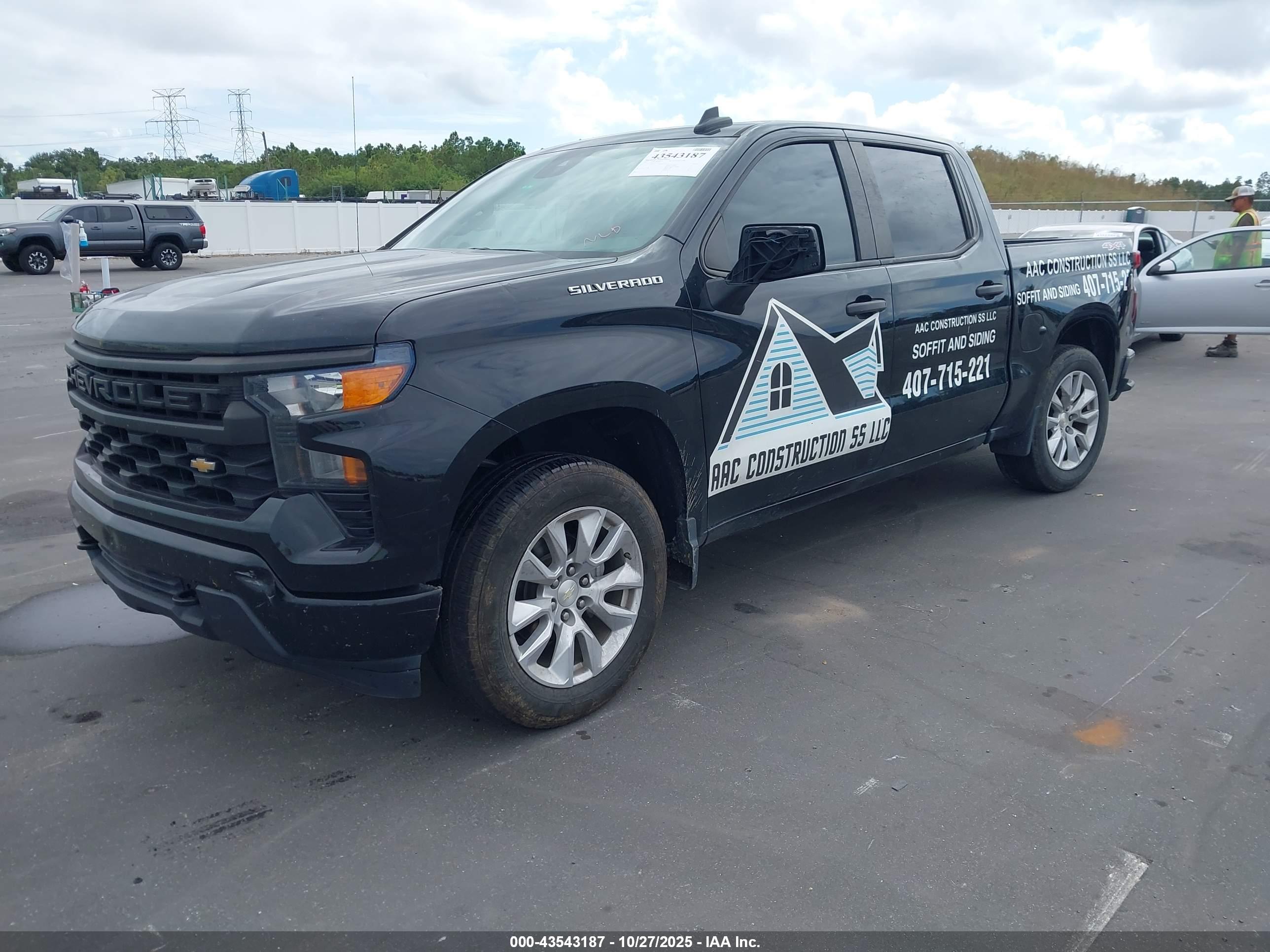 CHEVROLET SILVERADO image 2