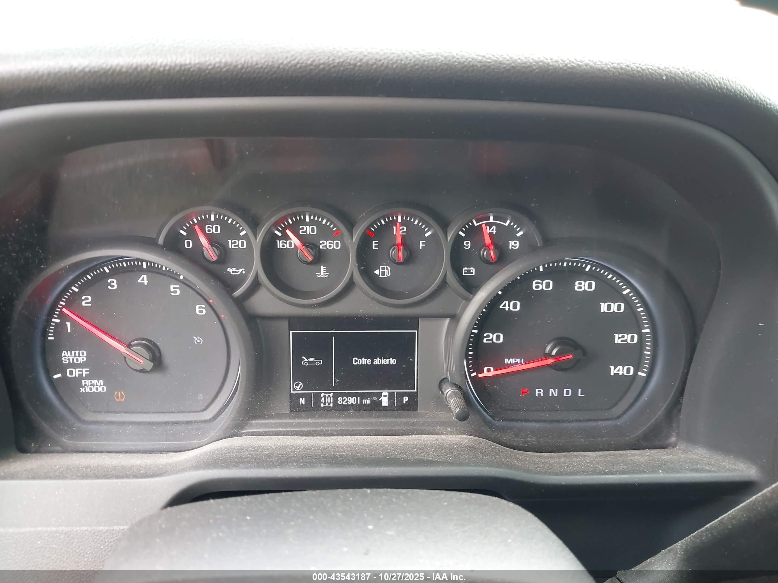 CHEVROLET SILVERADO image 7