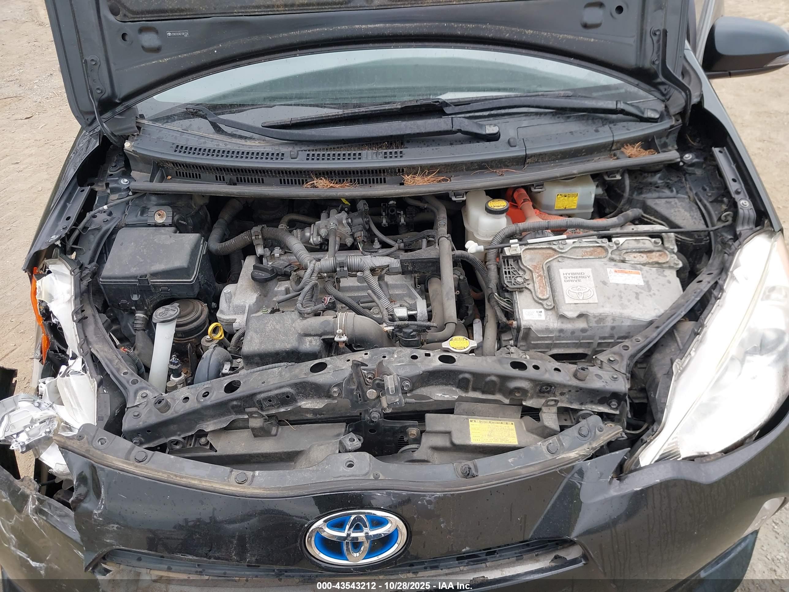 TOYOTA PRIUS image 10