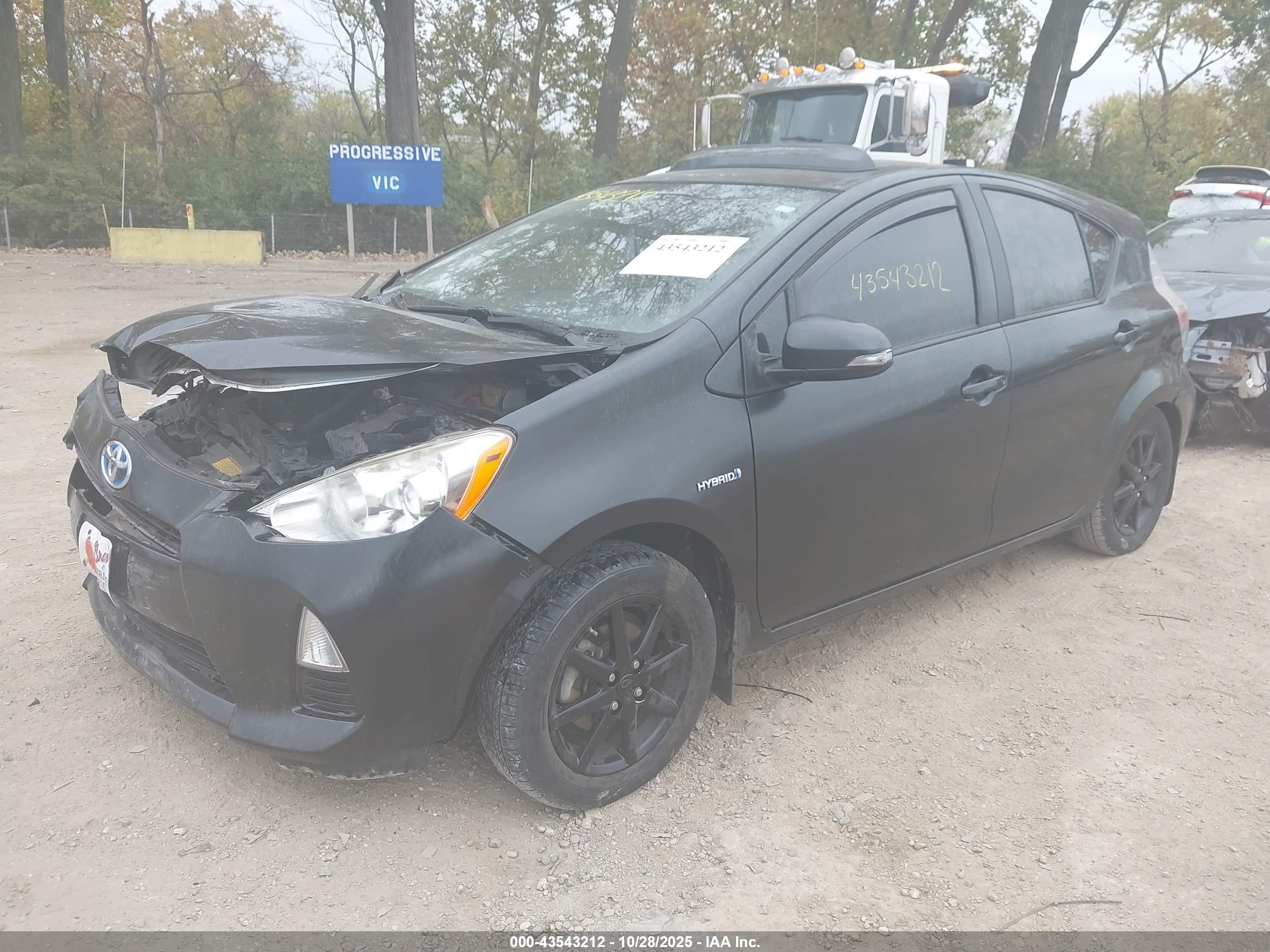 TOYOTA PRIUS image 2