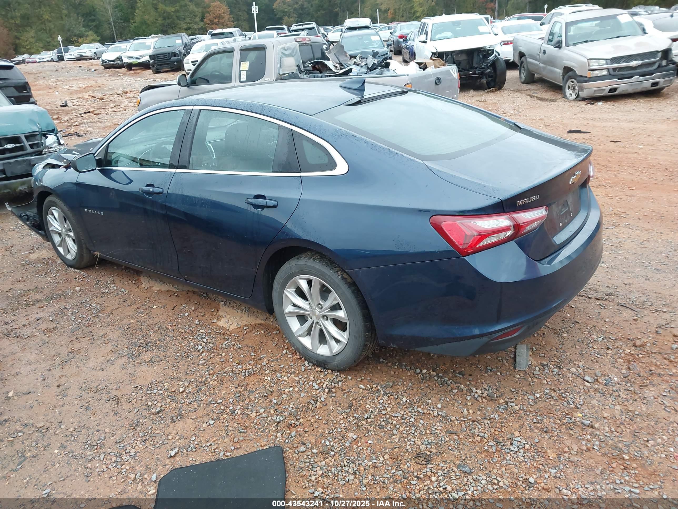 CHEVROLET MALIBU image 3