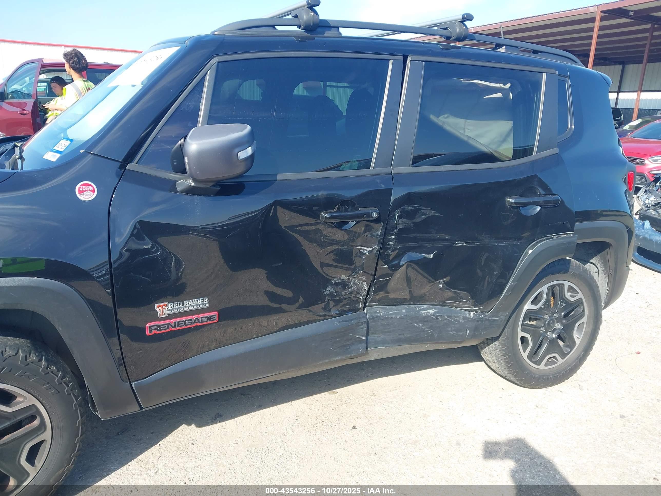 JEEP RENEGADE image 6