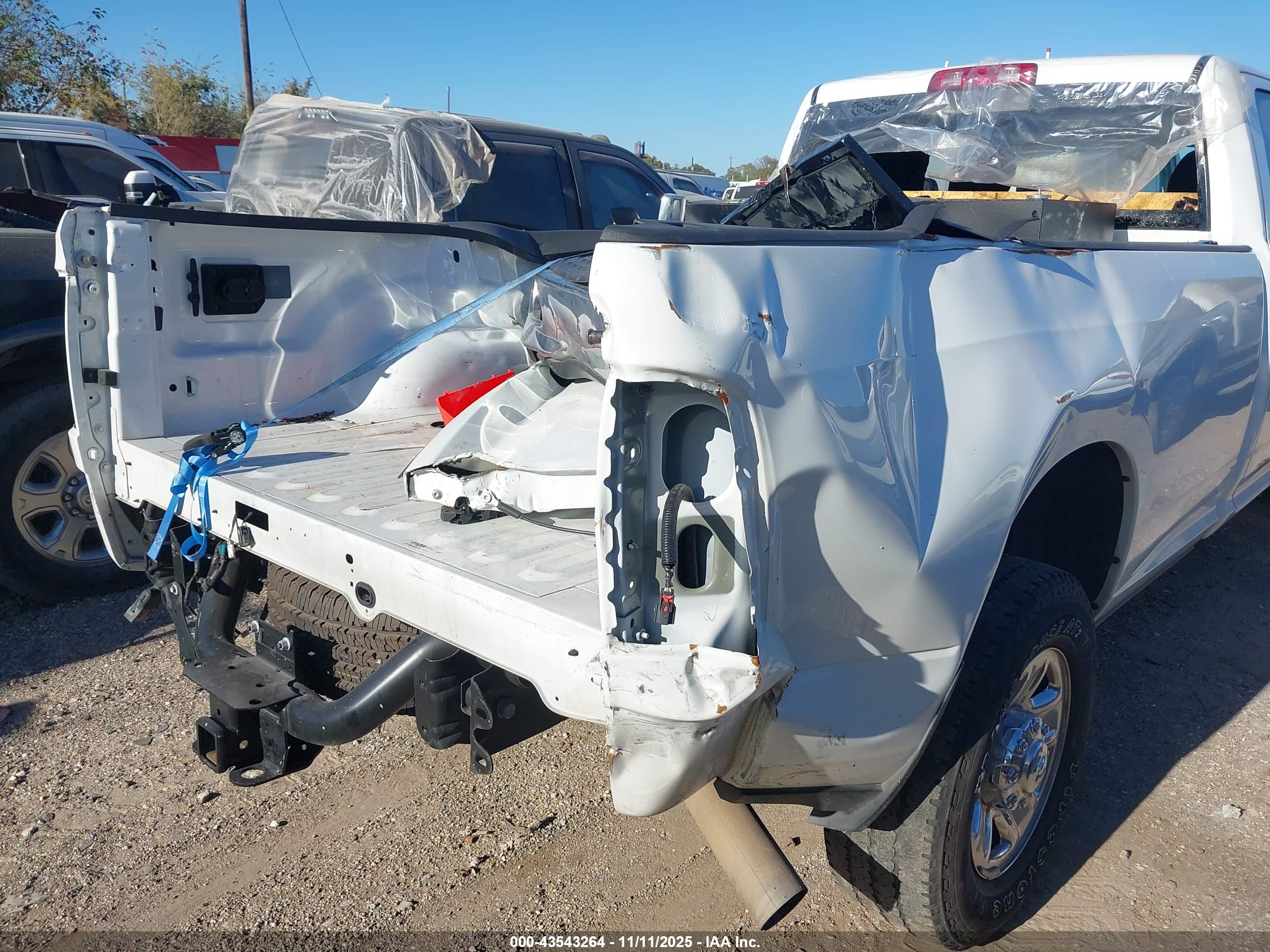 RAM 2500 image 6