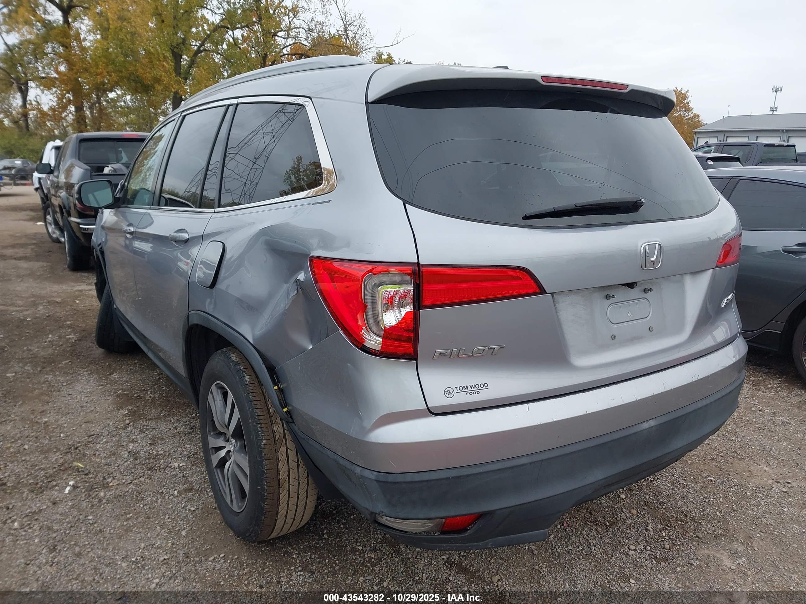 HONDA PILOT image 3