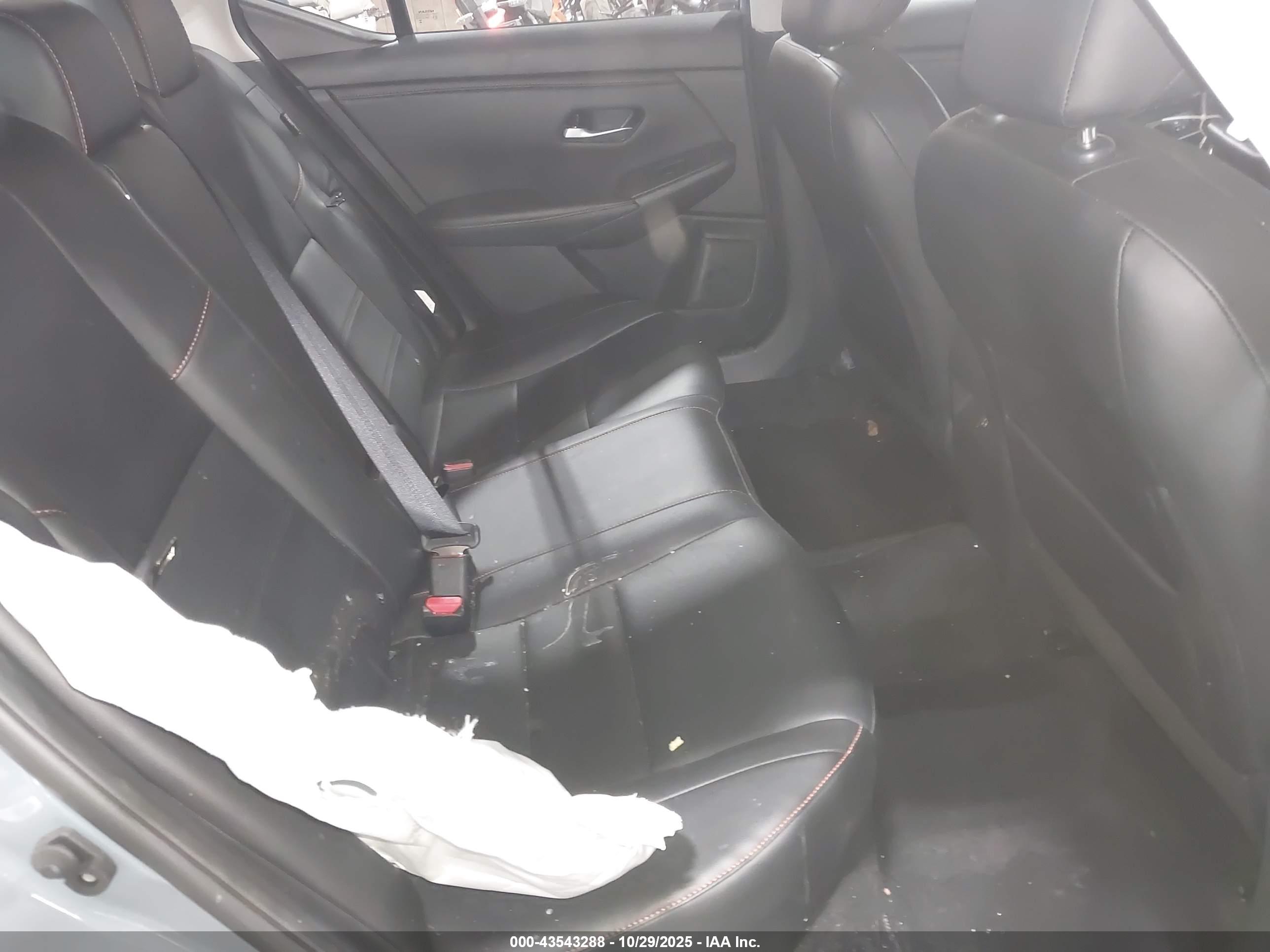 NISSAN SENTRA image 8