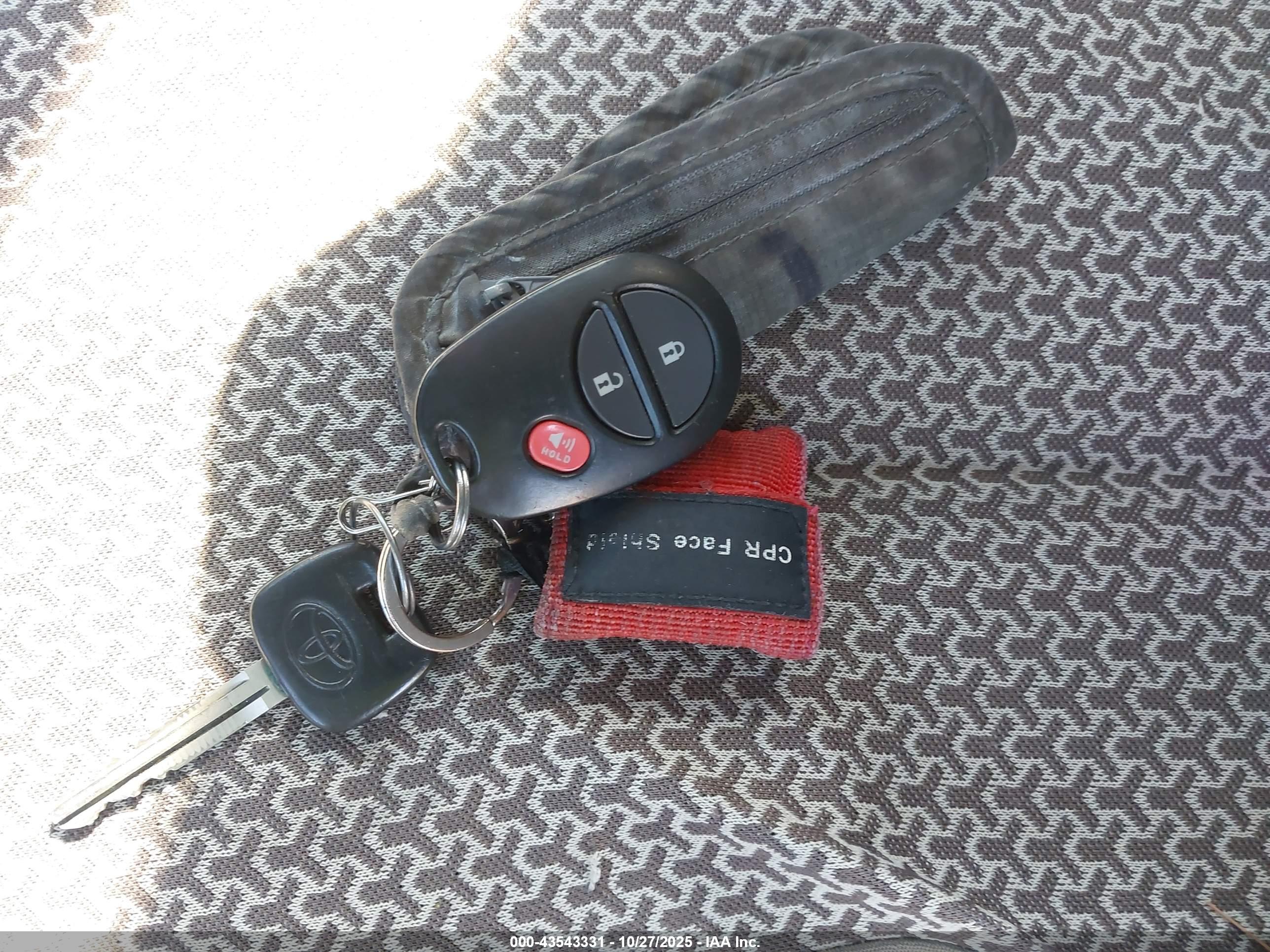 TOYOTA SIENNA image 11