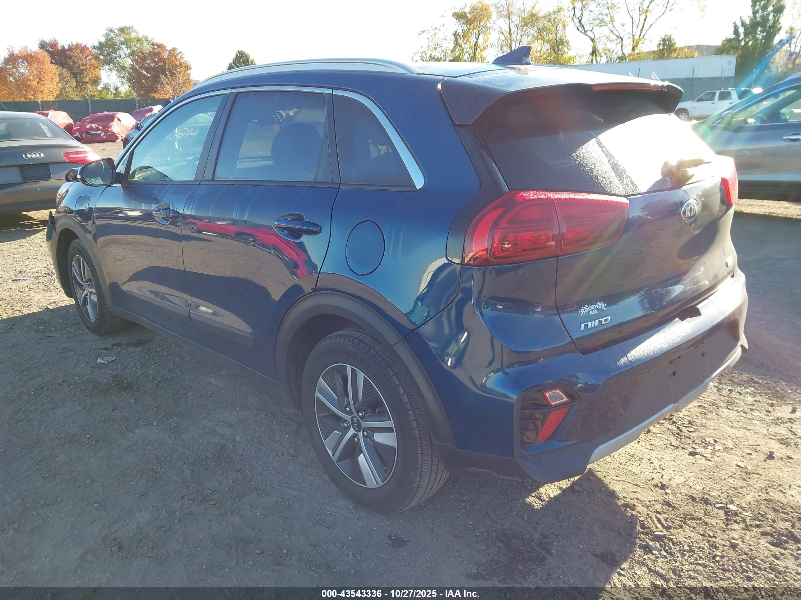 KIA NIRO image 3