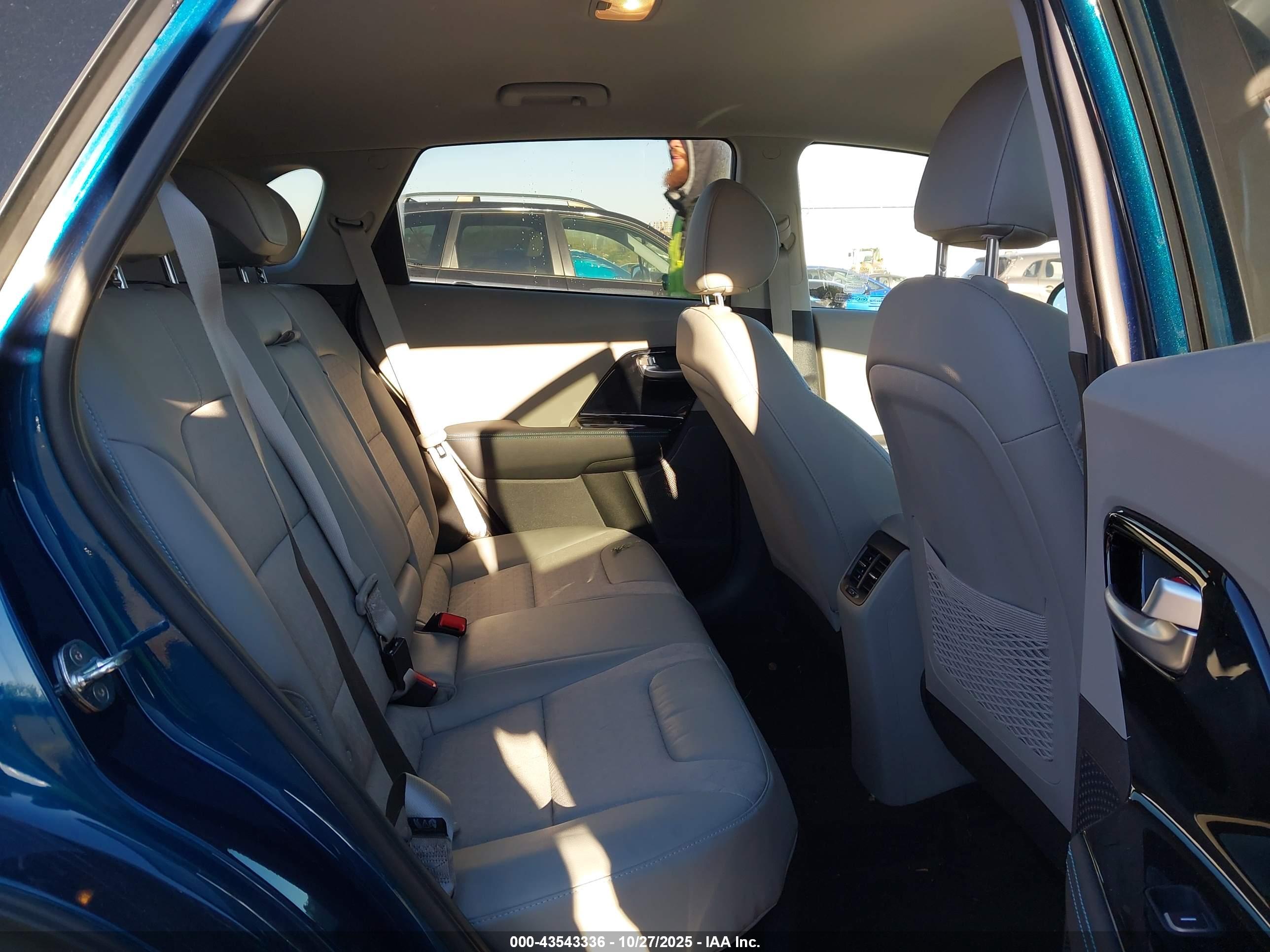 KIA NIRO image 8