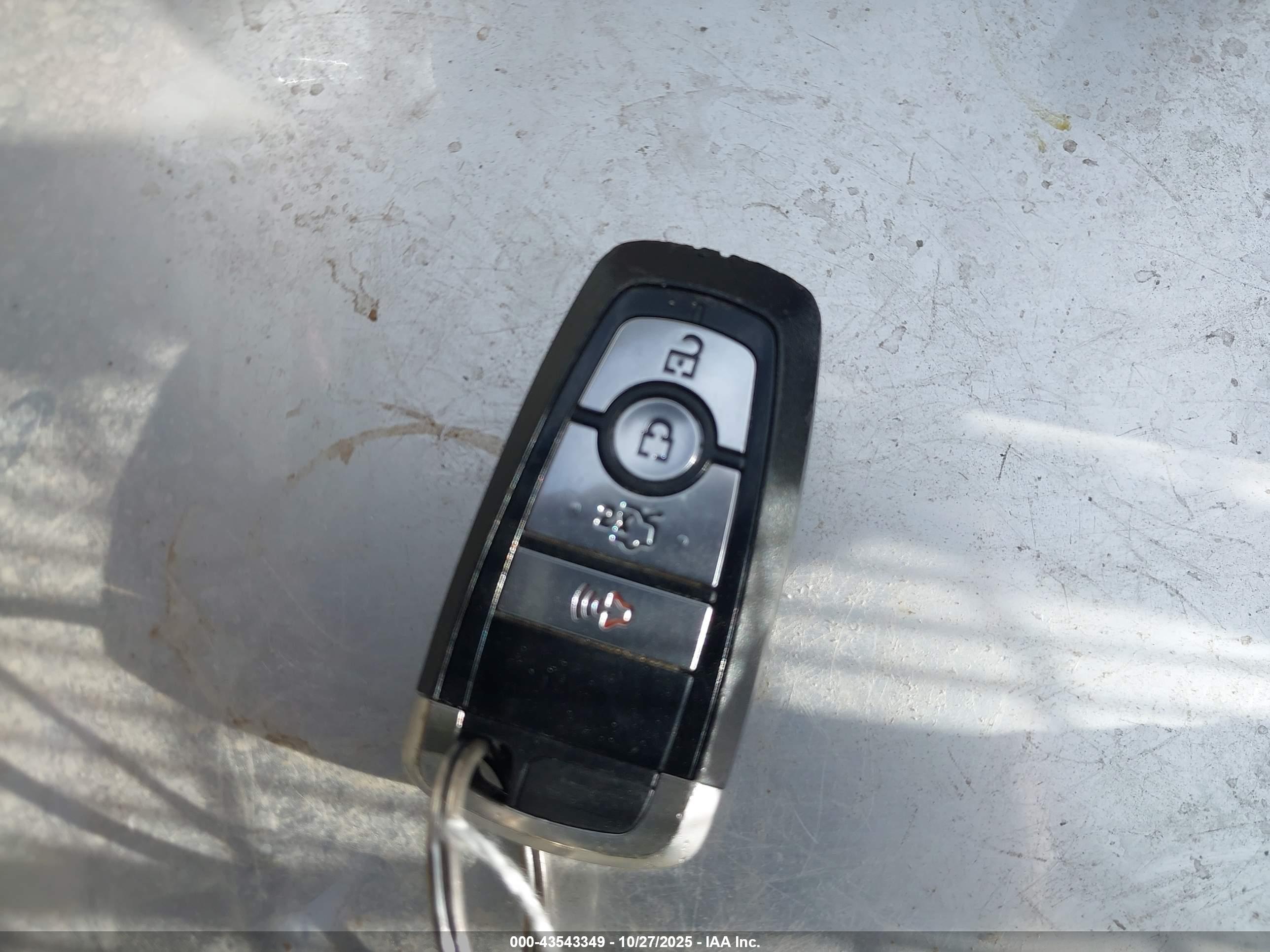 FORD FUSION image 11