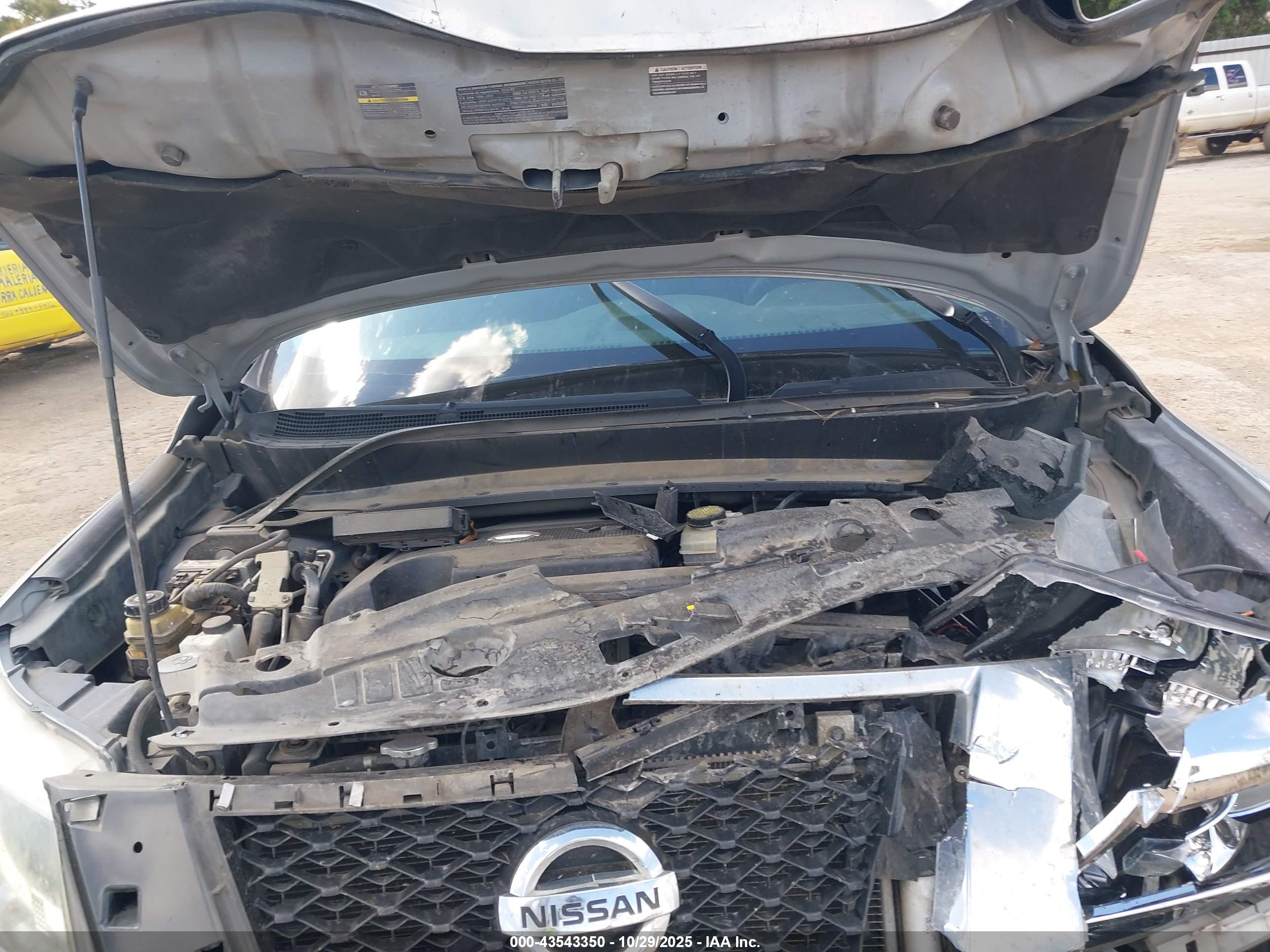 NISSAN PATHFINDER image 10