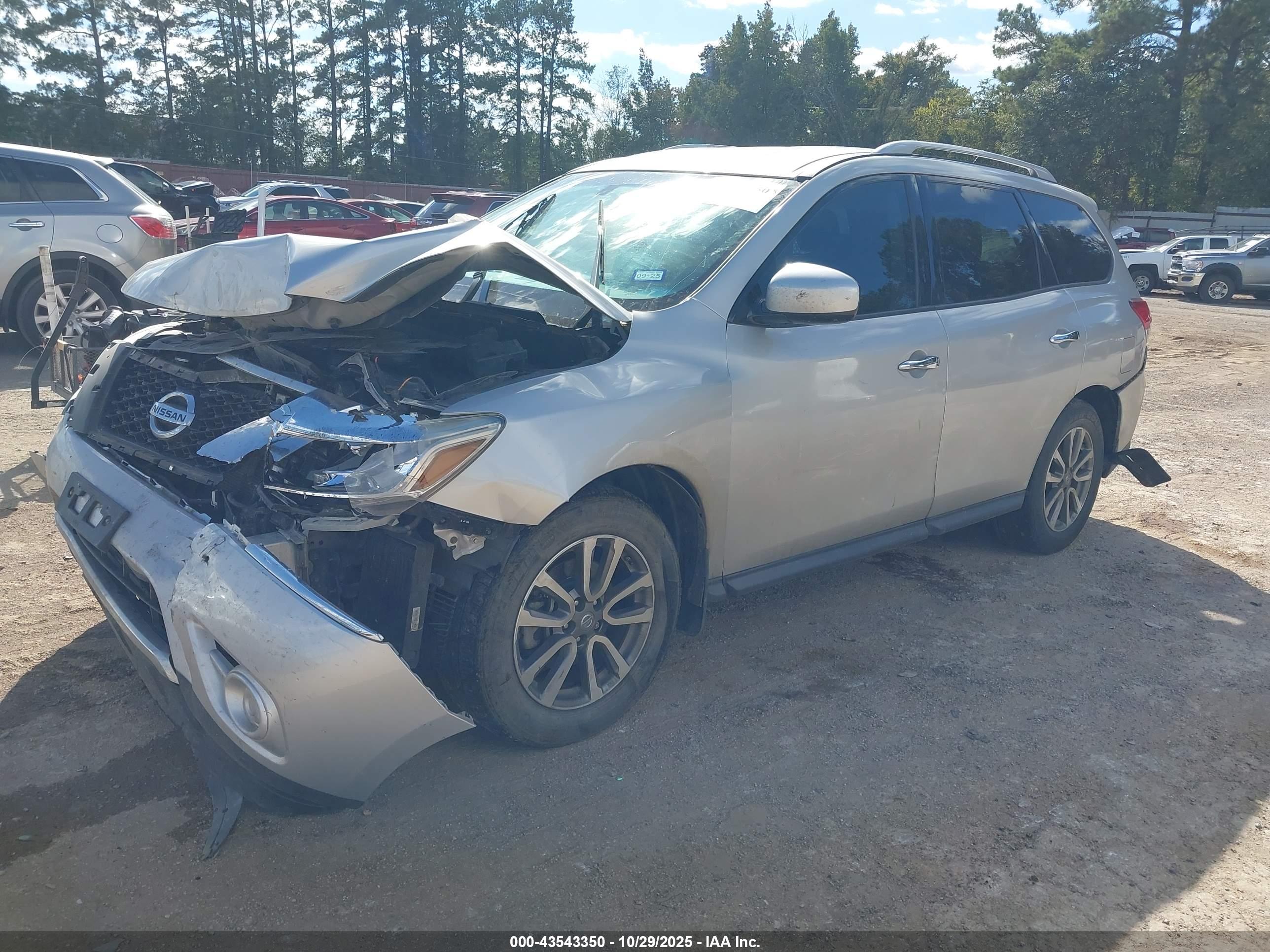 NISSAN PATHFINDER image 2