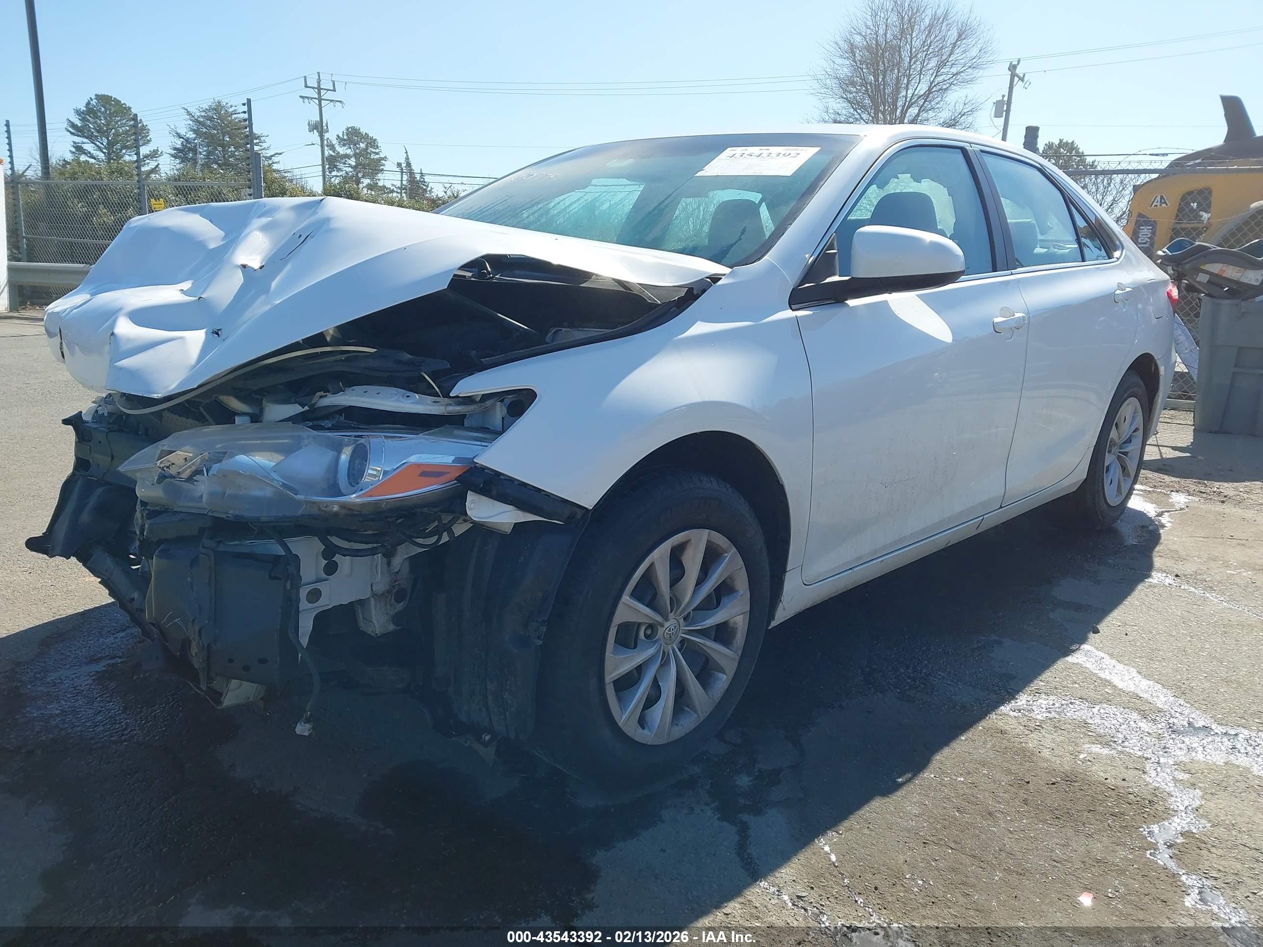 TOYOTA CAMRY image 2