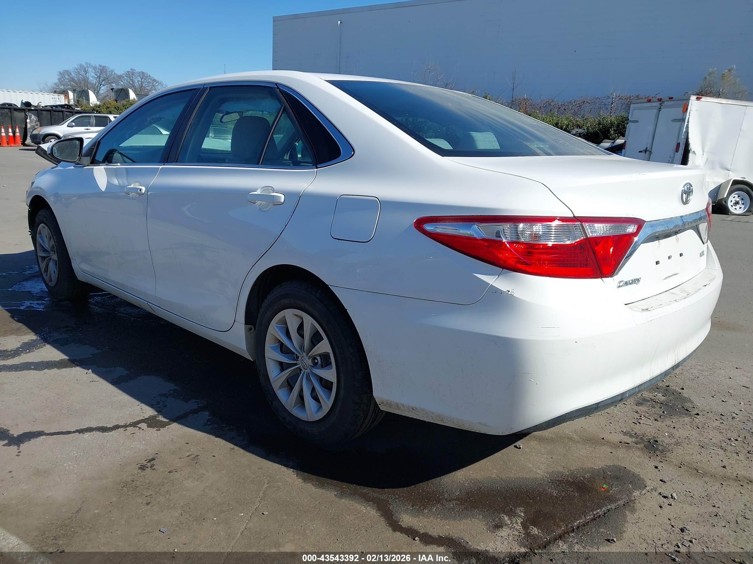 TOYOTA CAMRY image 3