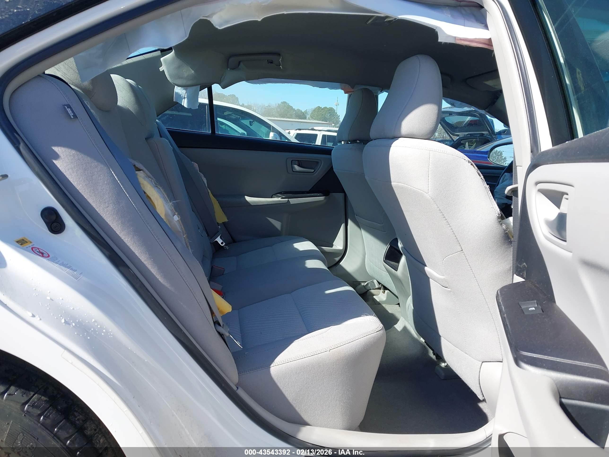 TOYOTA CAMRY image 8