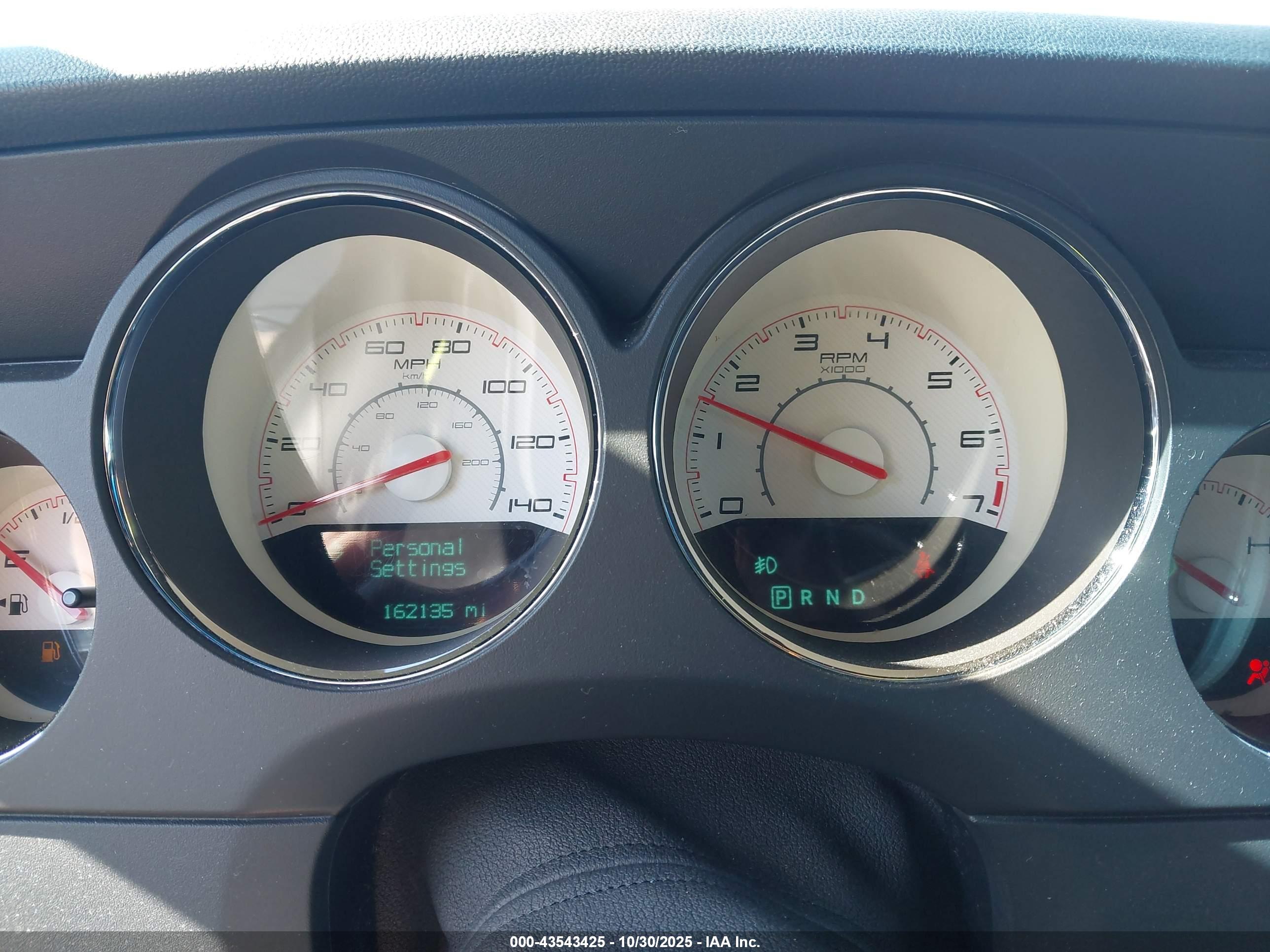 DODGE CHALLENGER image 7
