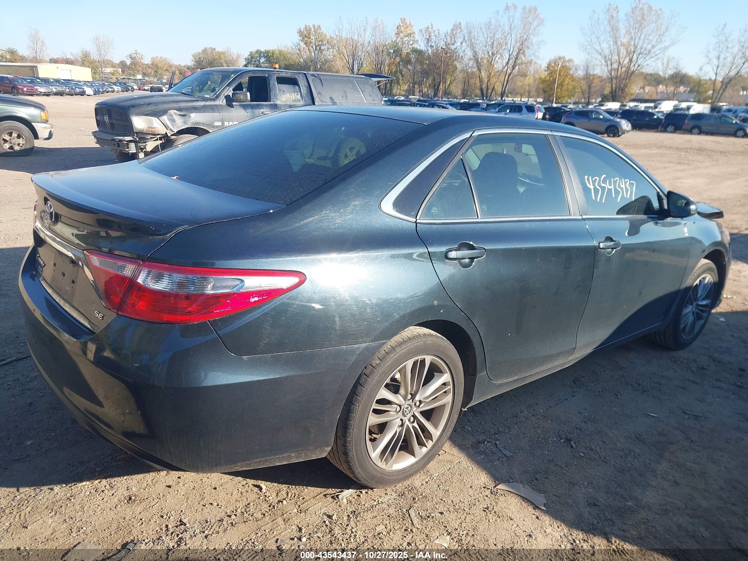 TOYOTA CAMRY image 4