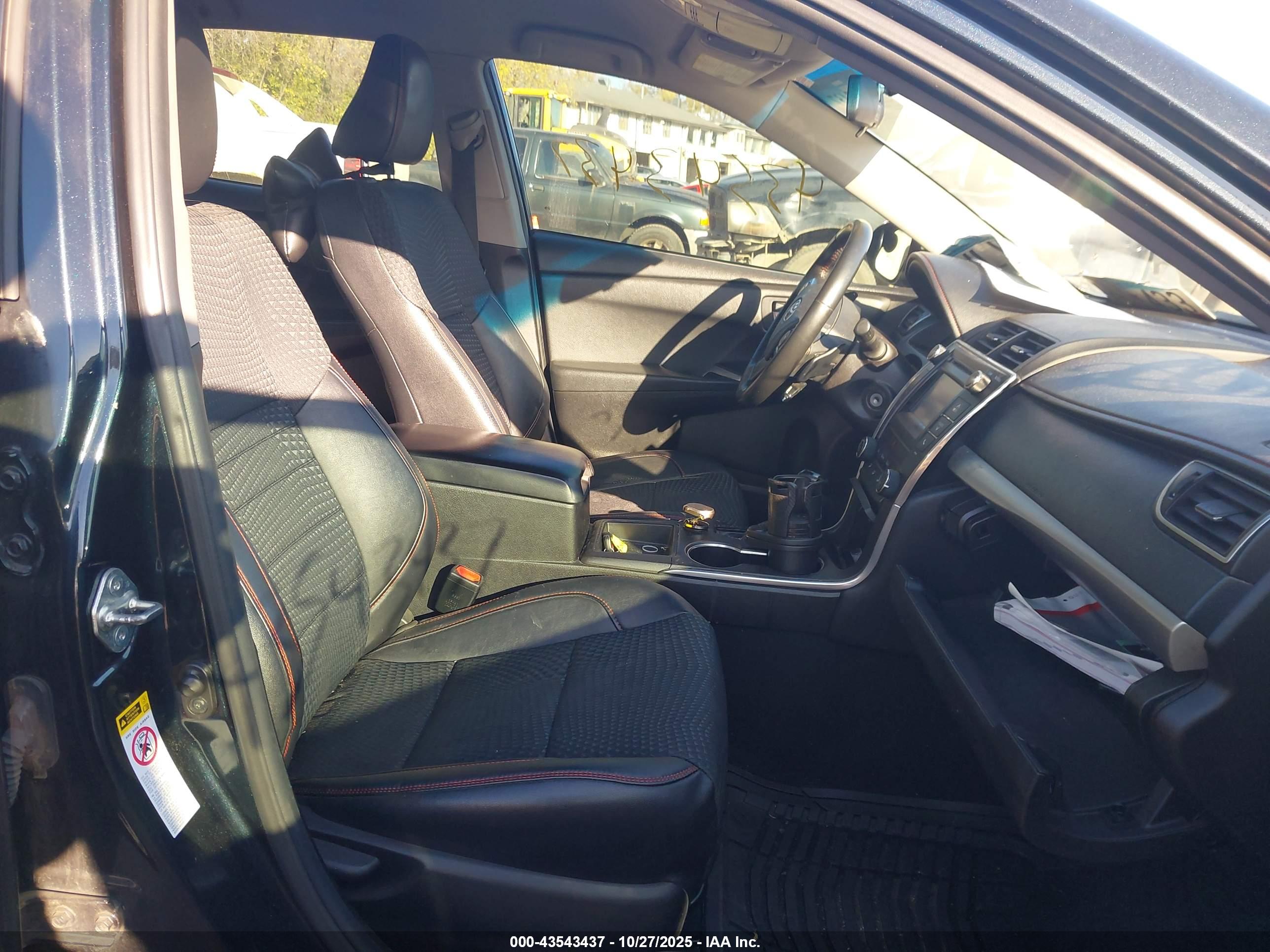 TOYOTA CAMRY image 5