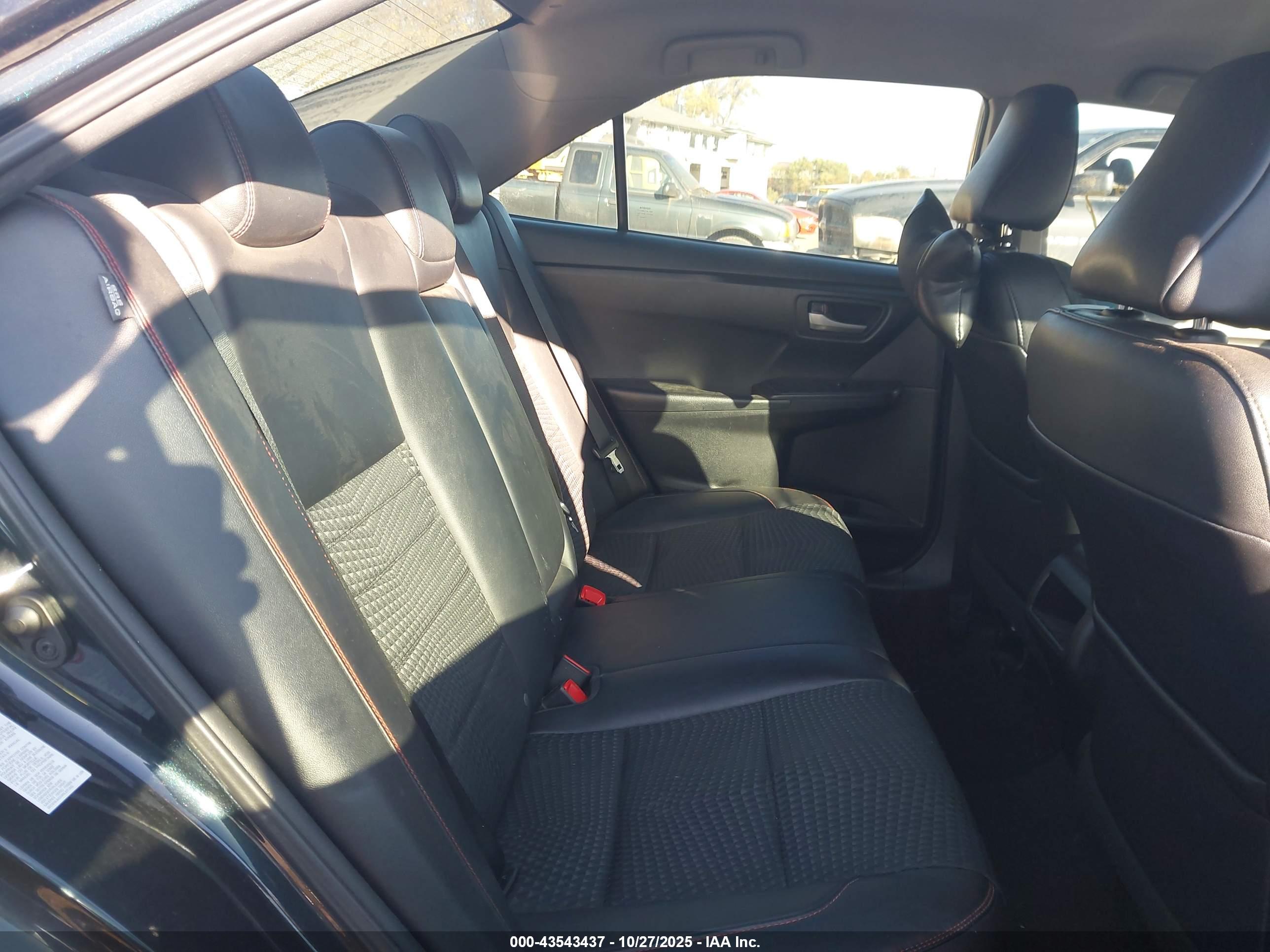 TOYOTA CAMRY image 8