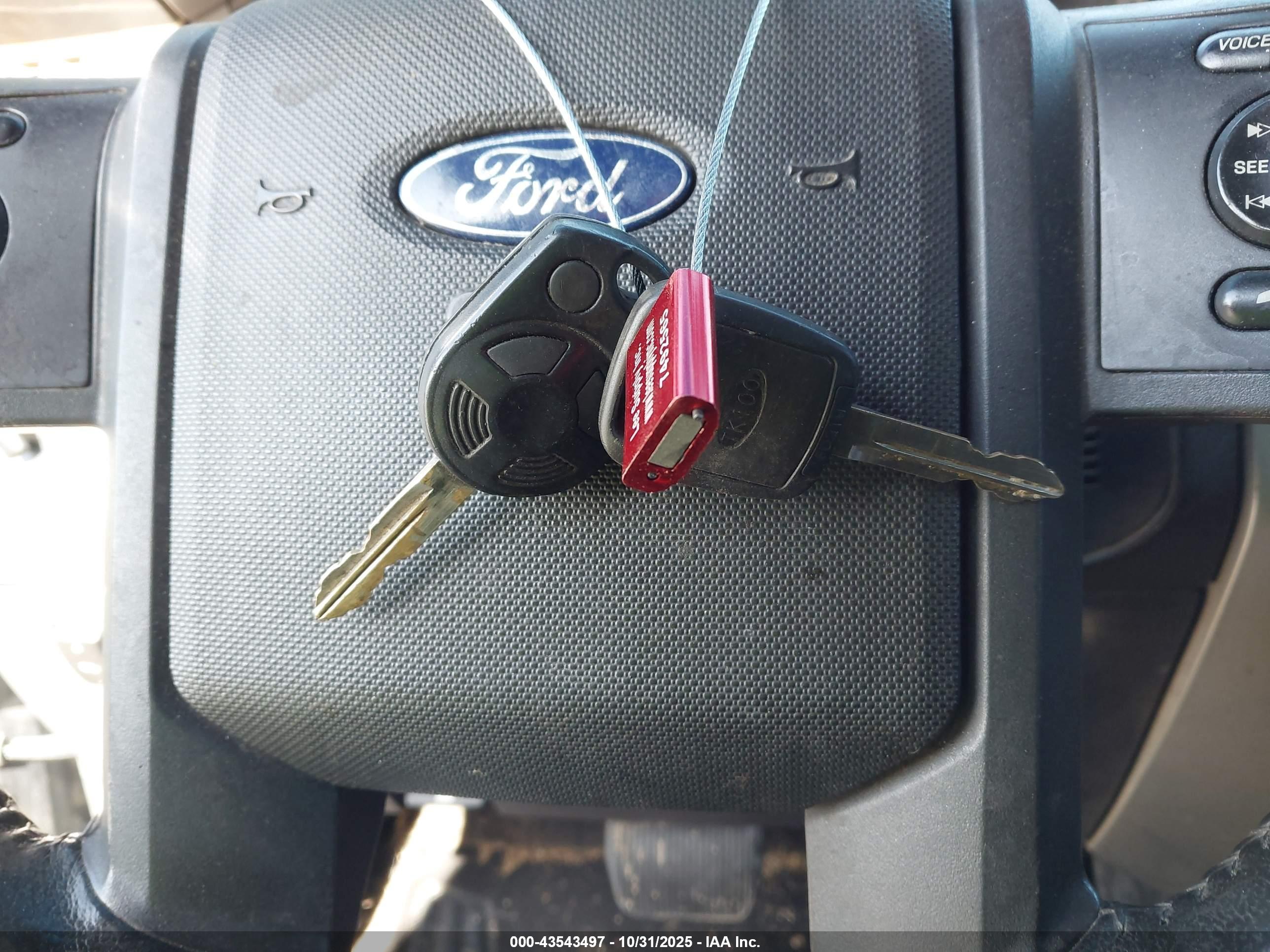 FORD EXPEDITION image 11