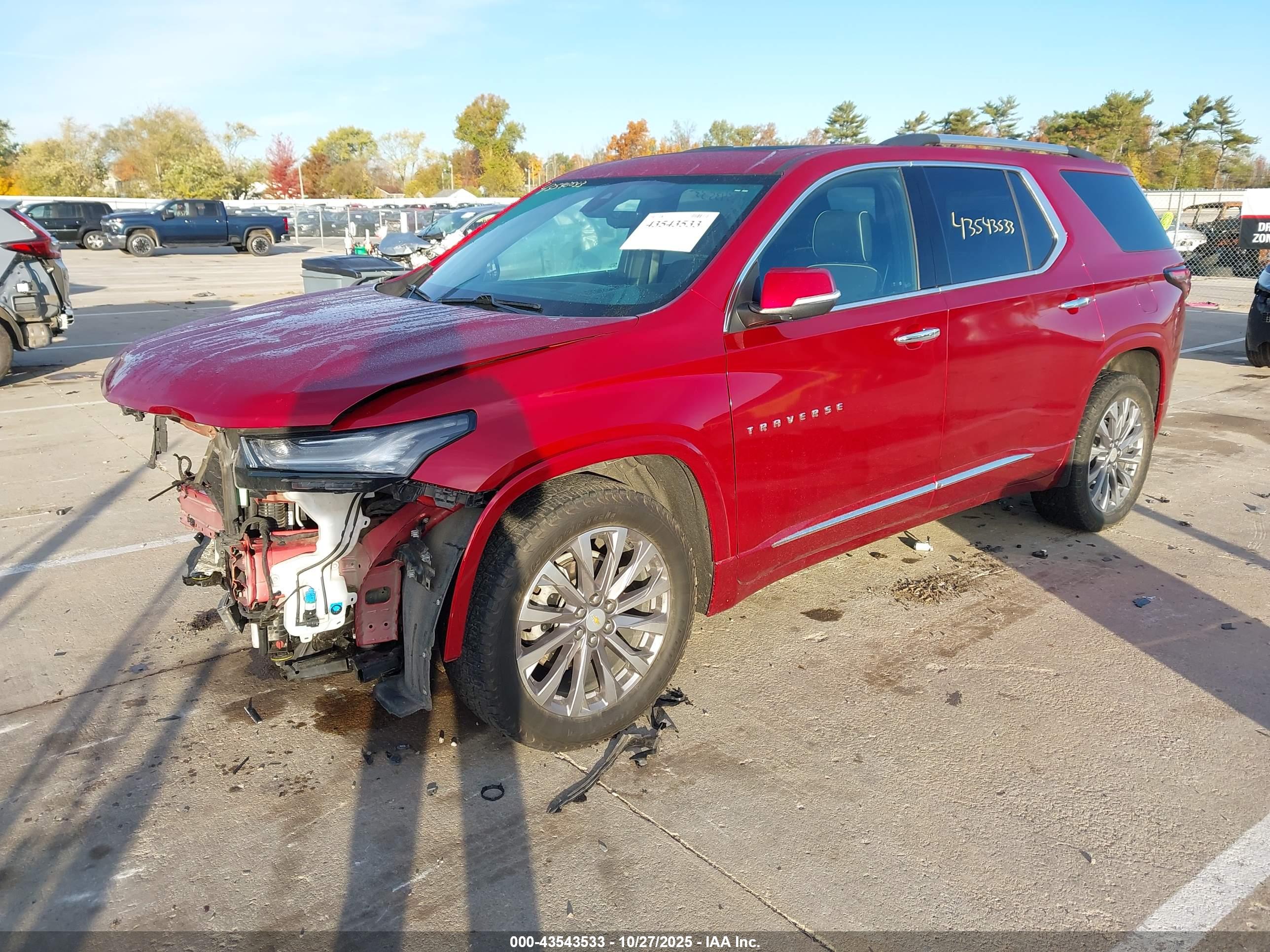 CHEVROLET TRAVERSE image 2