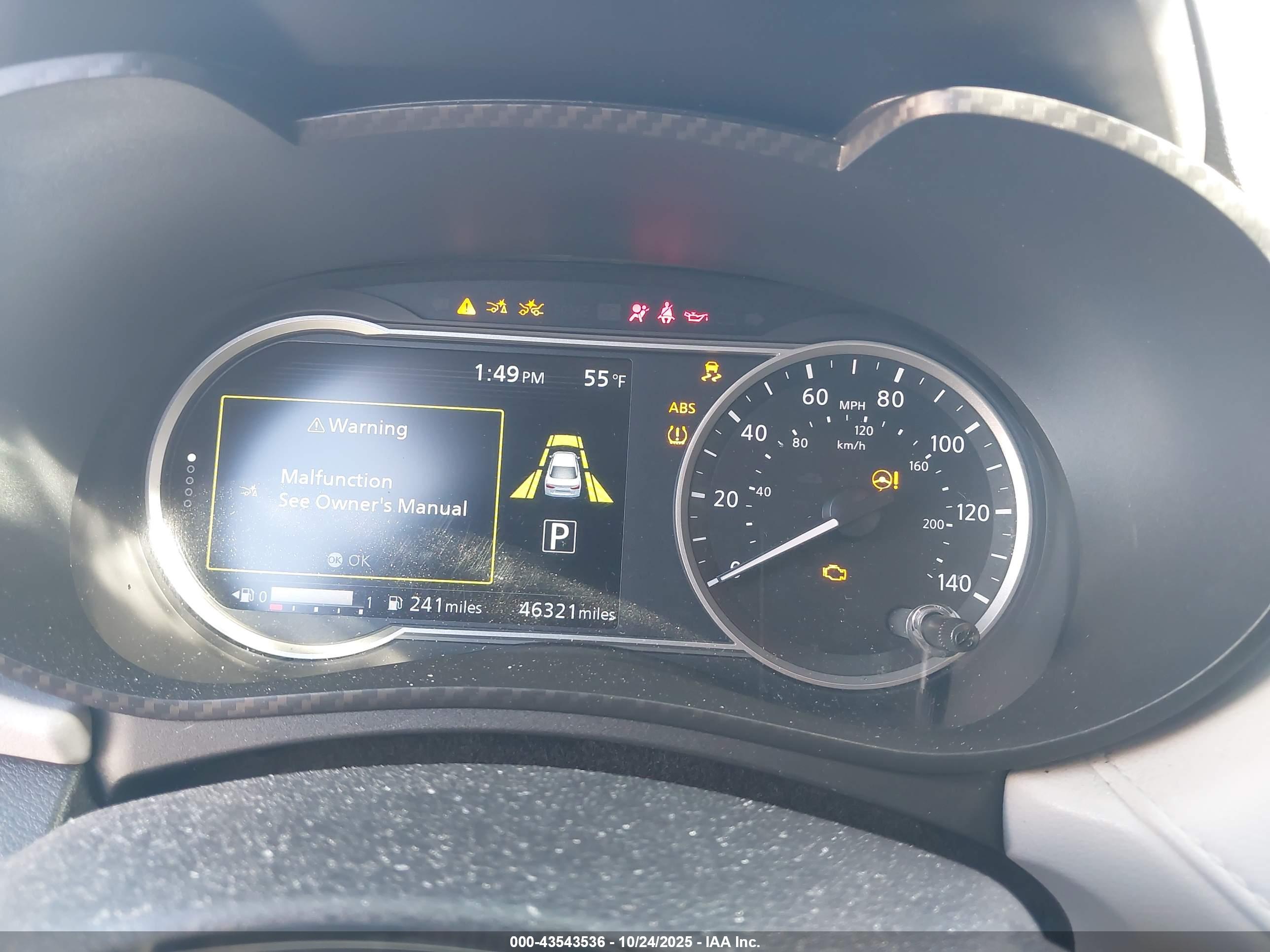NISSAN VERSA image 7