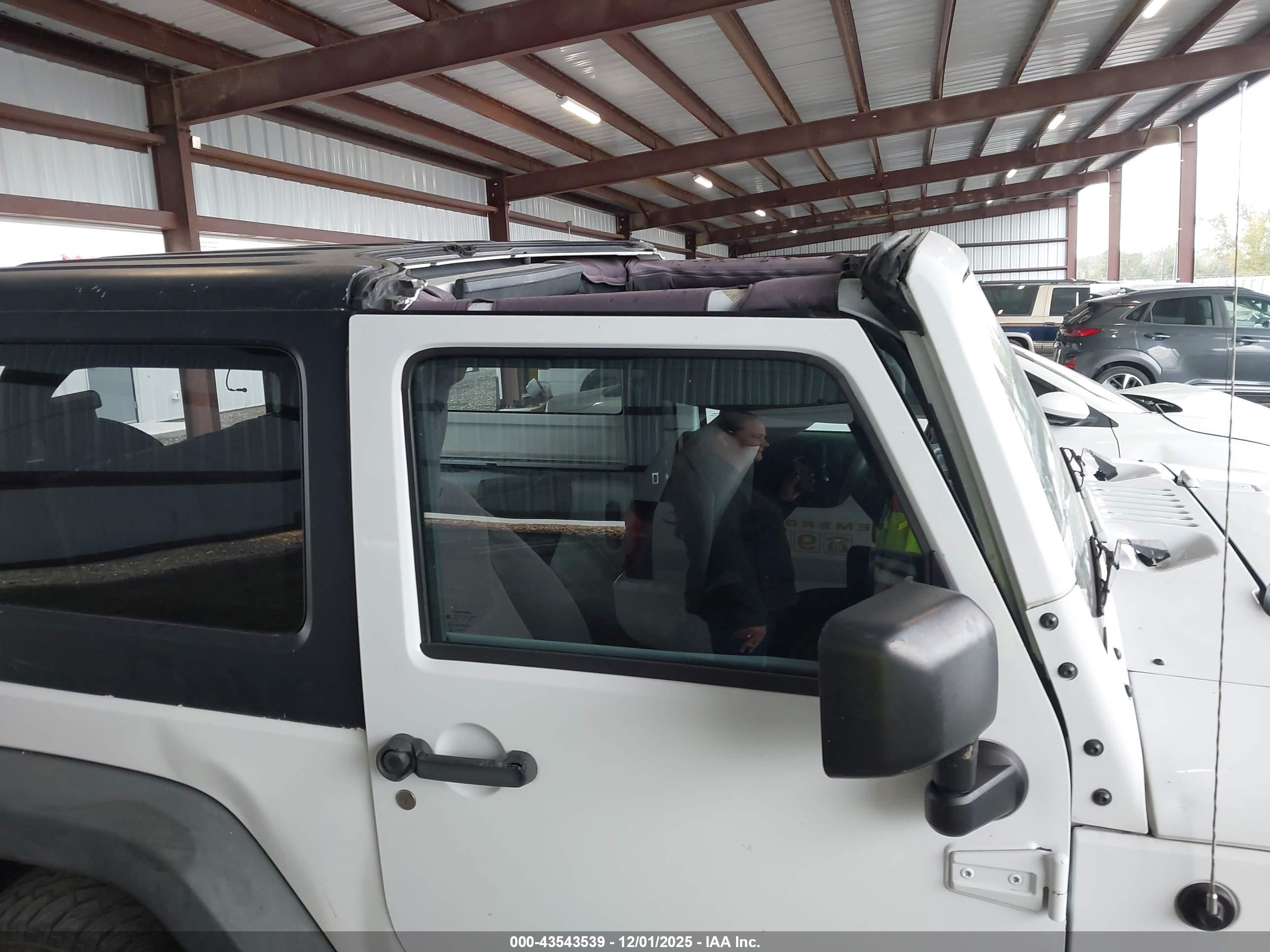JEEP WRANGLER image 6