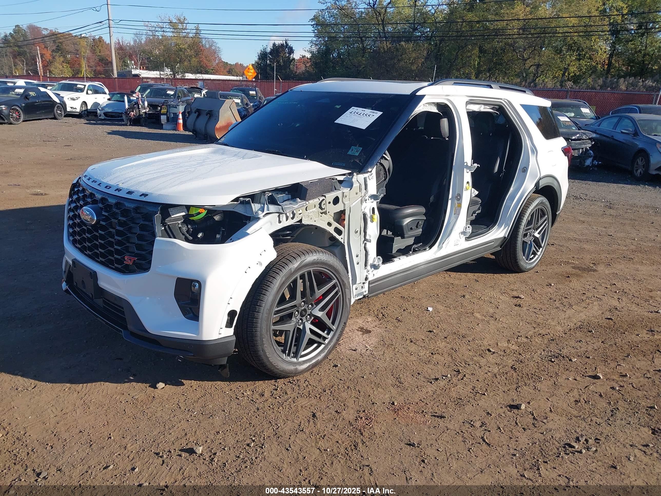 FORD EXPLORER image 2