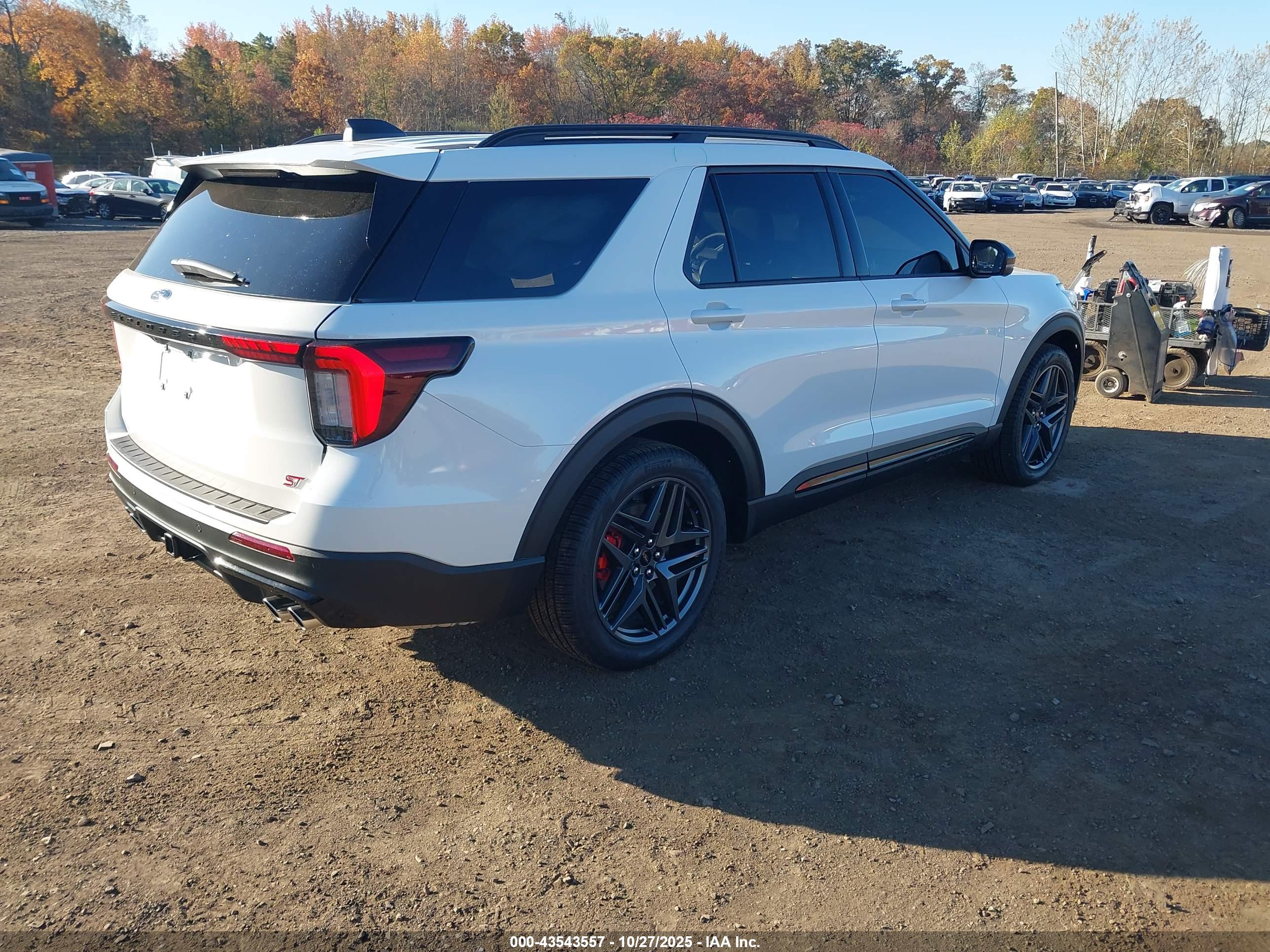 FORD EXPLORER image 4