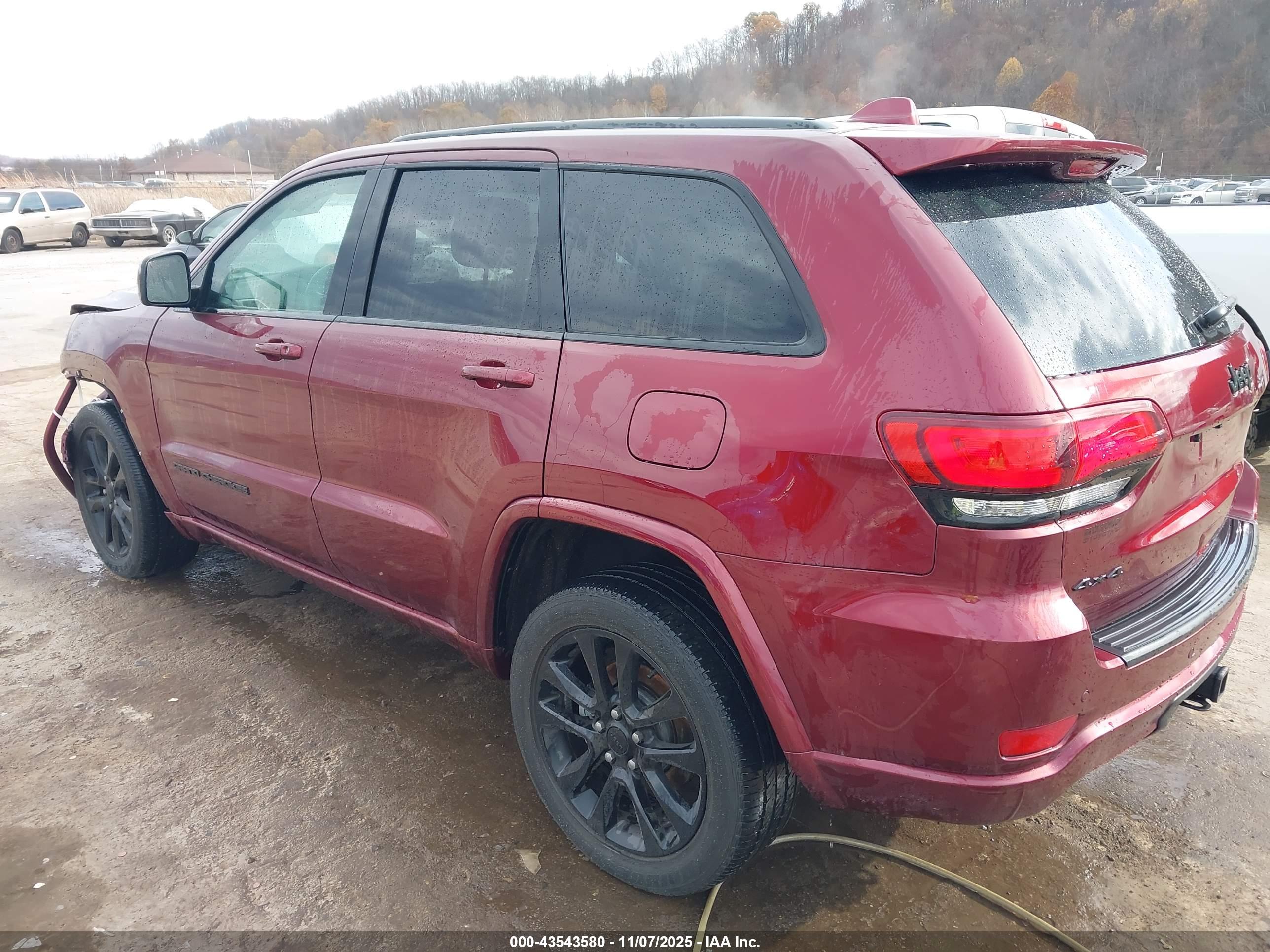 JEEP GRAND image 3