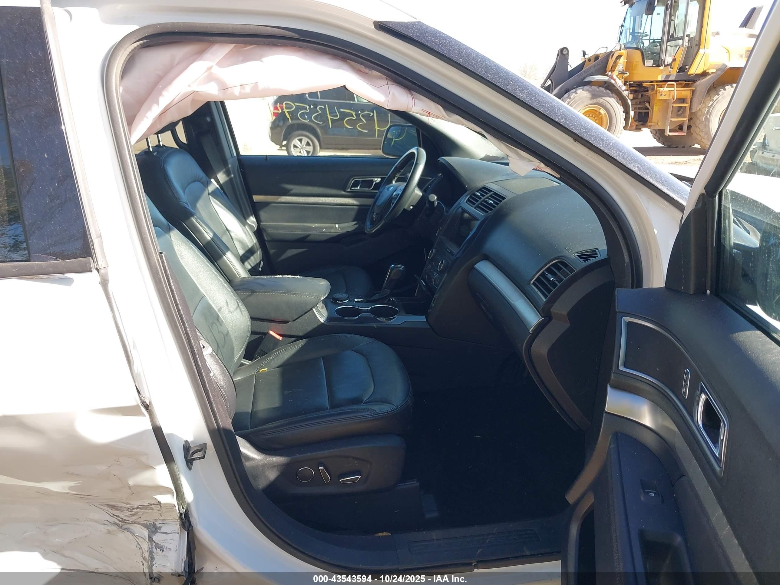 FORD EXPLORER image 5
