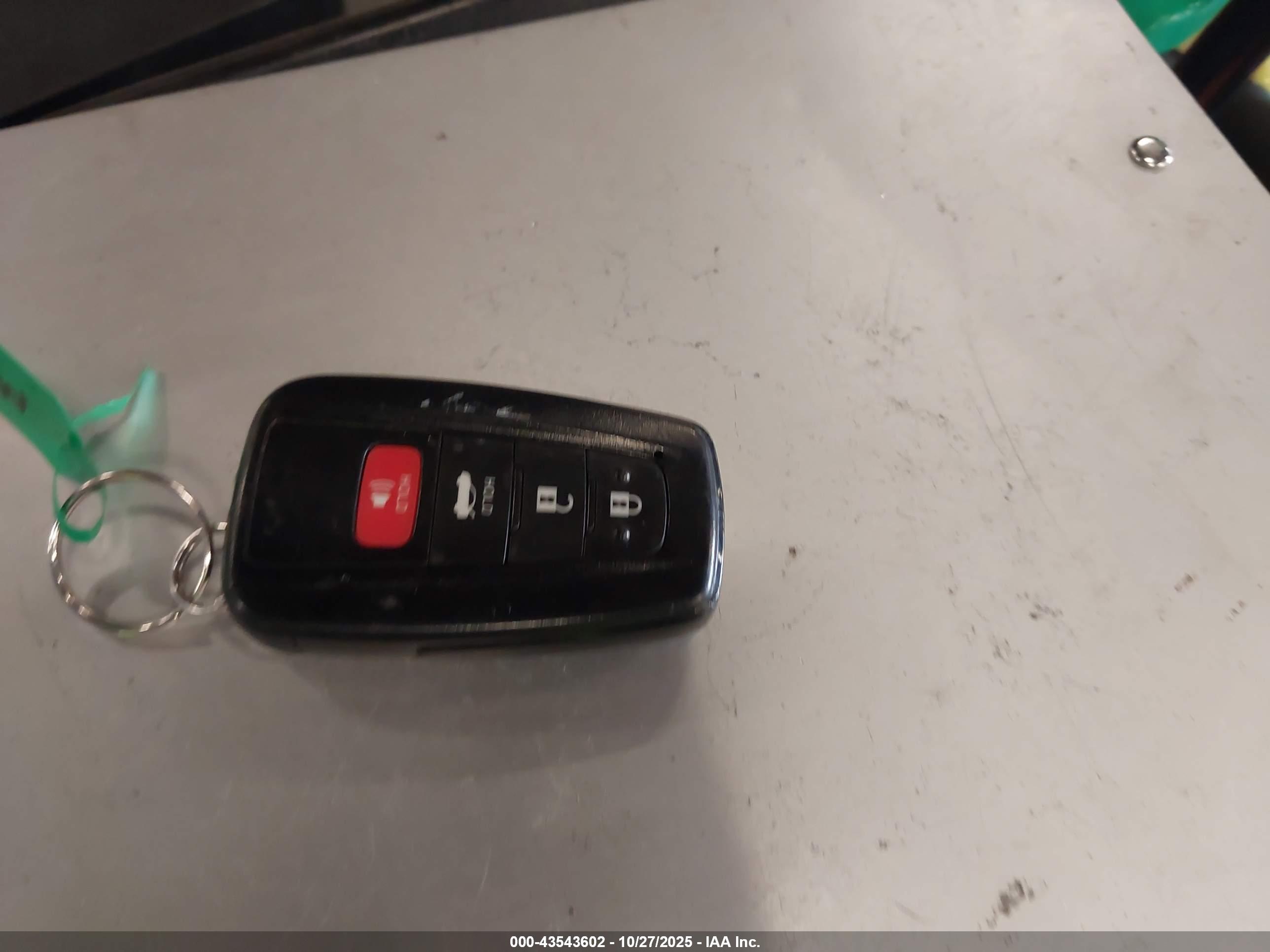 TOYOTA CAMRY image 11