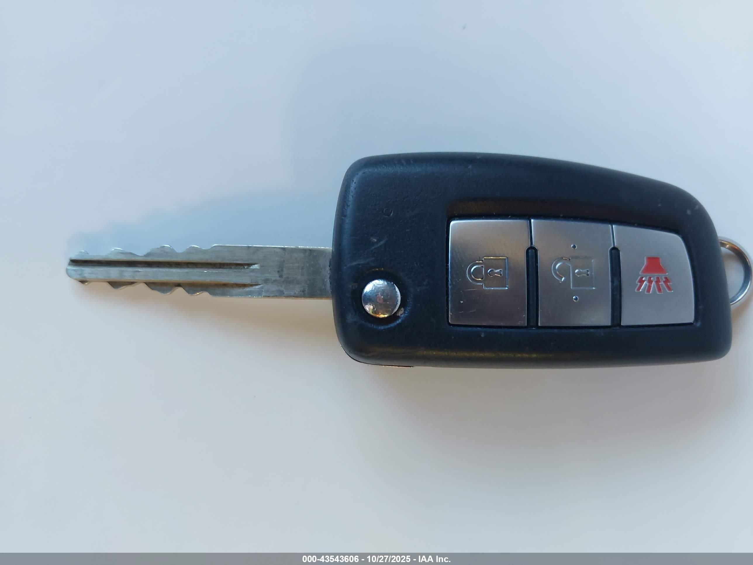 NISSAN ROGUE image 11