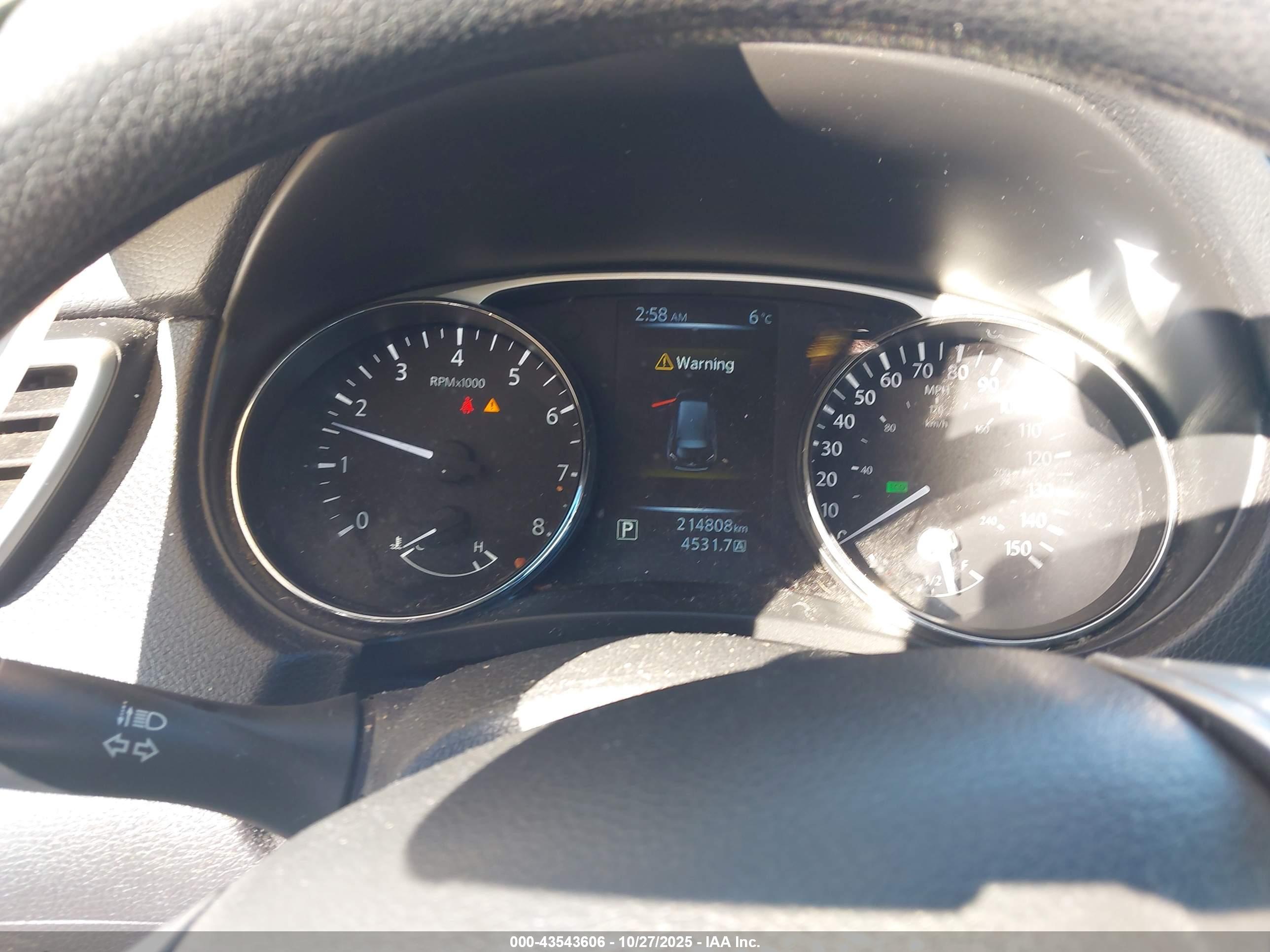 NISSAN ROGUE image 7