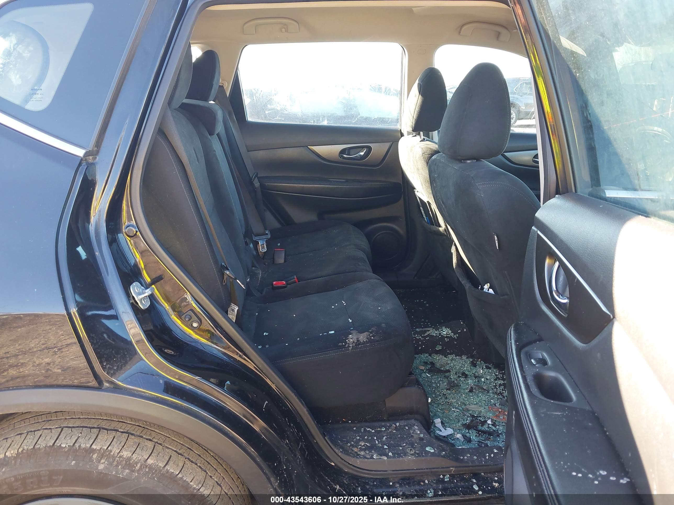 NISSAN ROGUE image 8