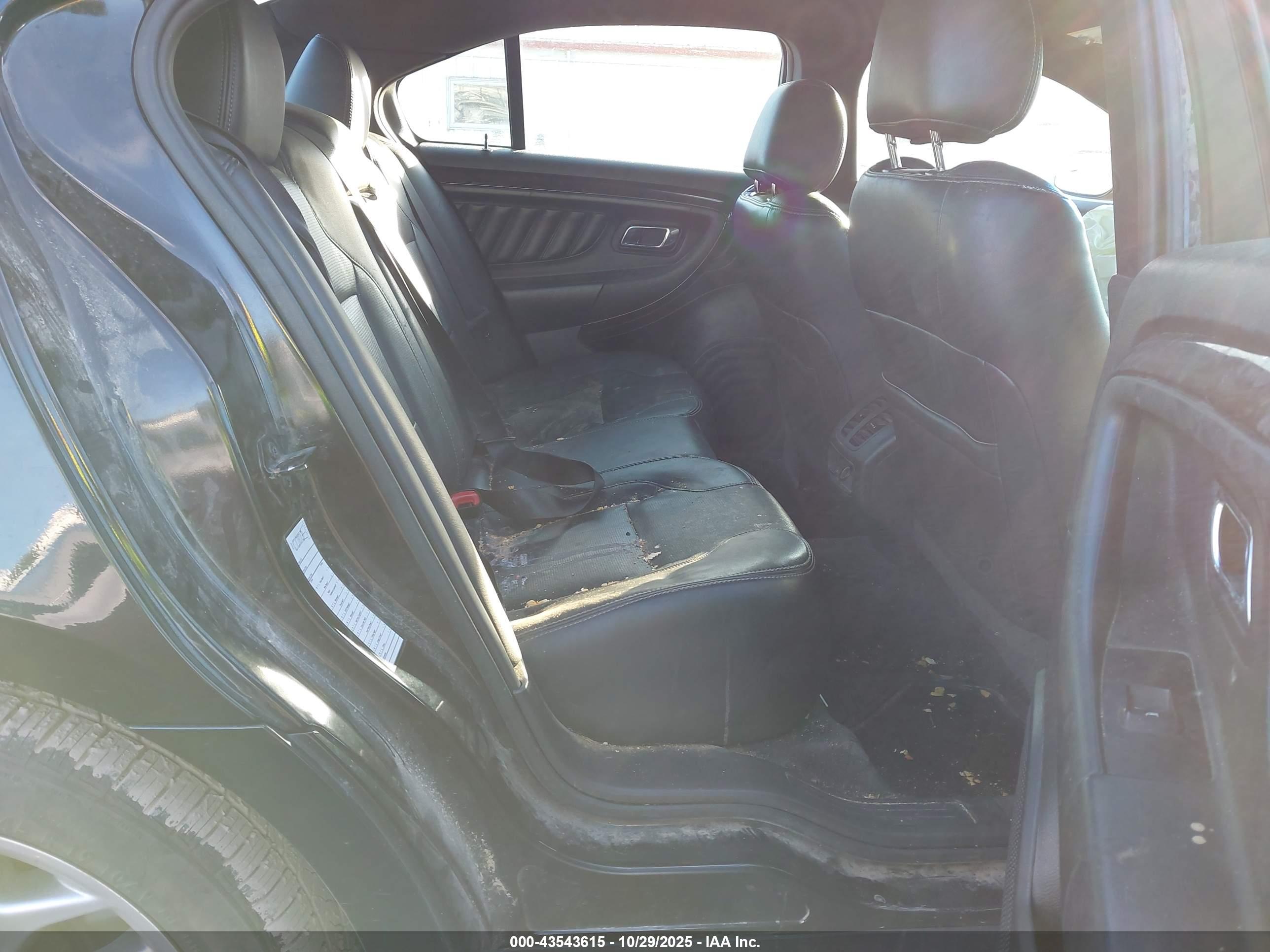 FORD TAURUS image 8