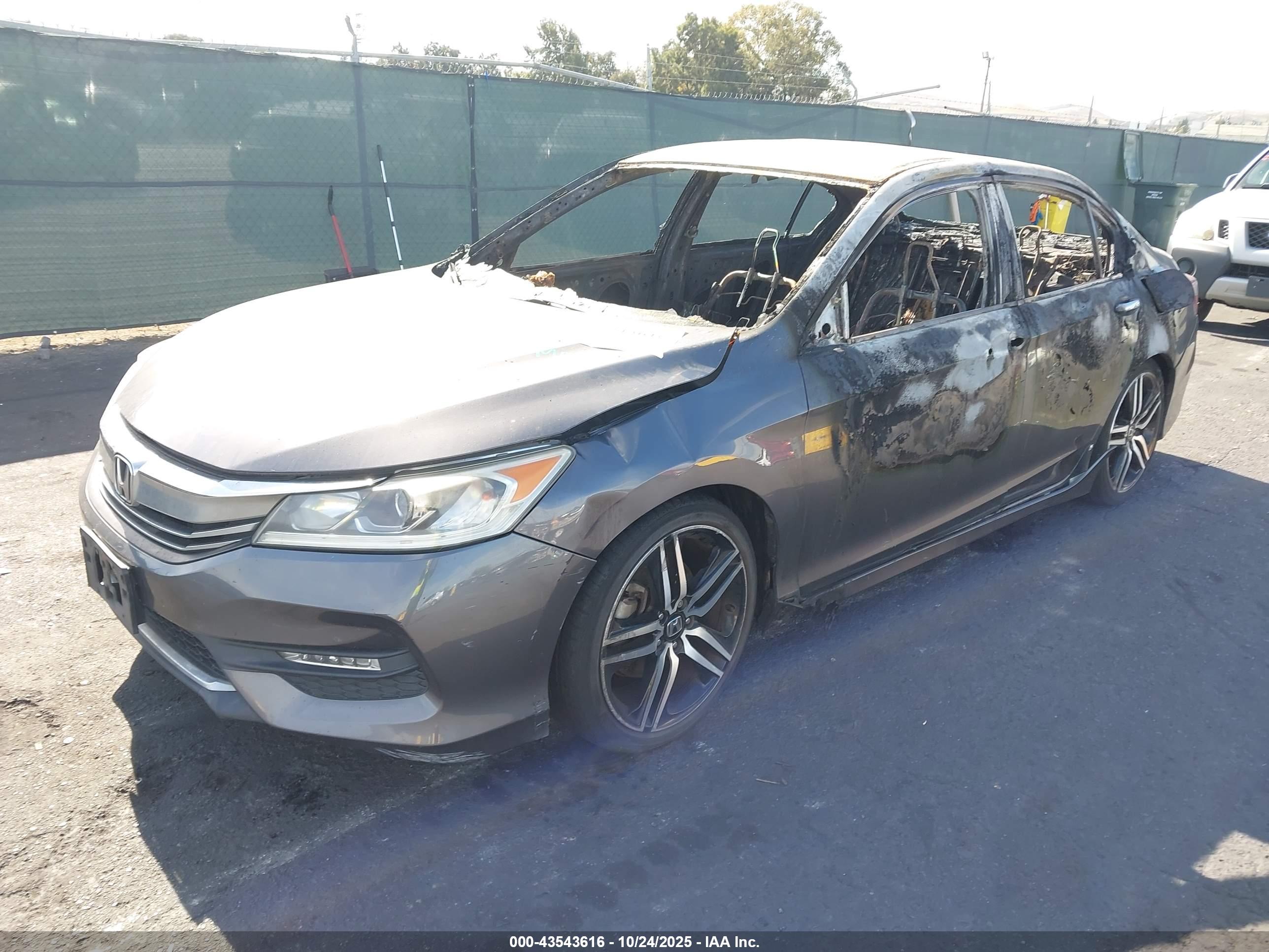 HONDA ACCORD image 2