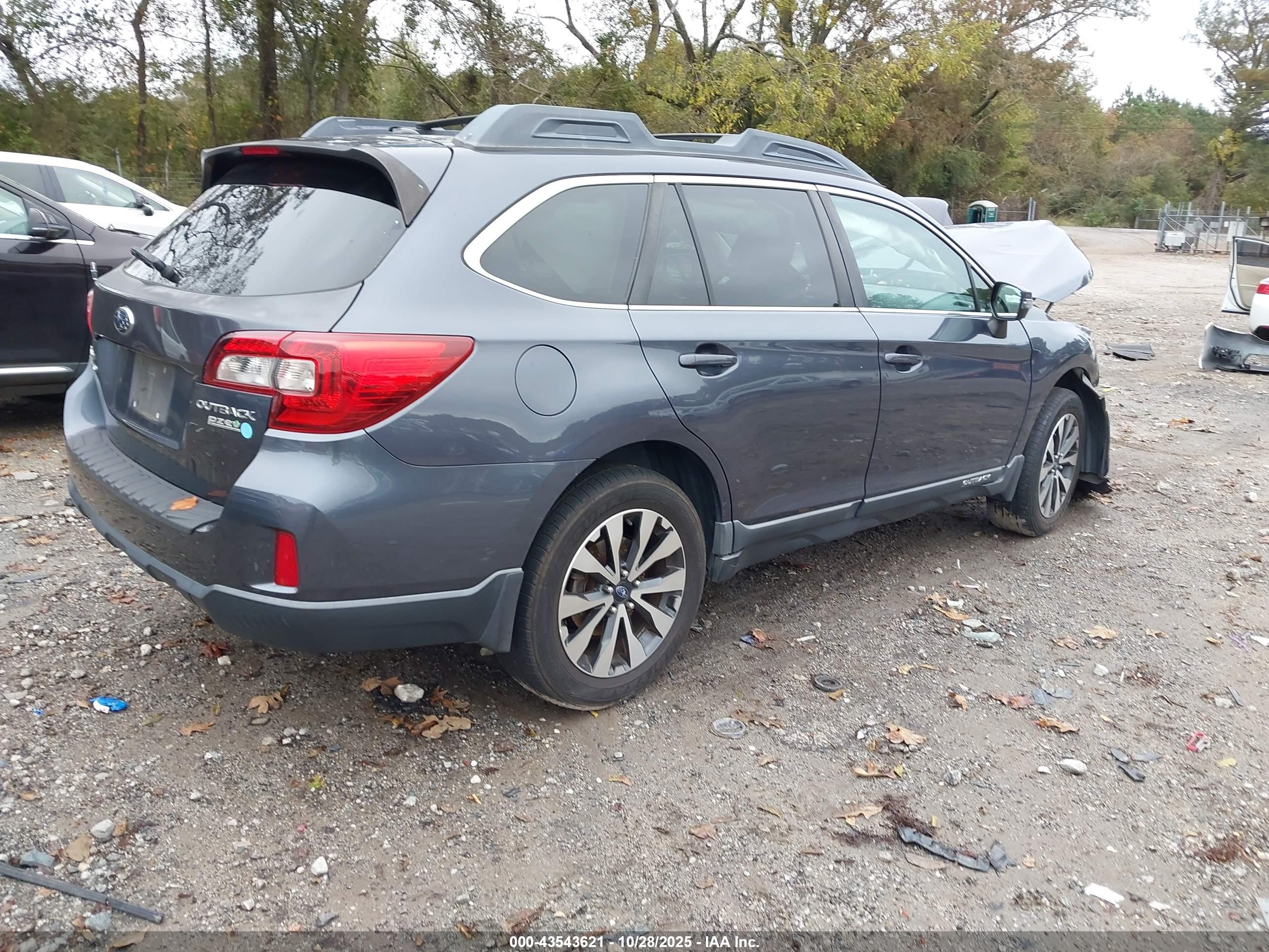 SUBARU OUTBACK image 4