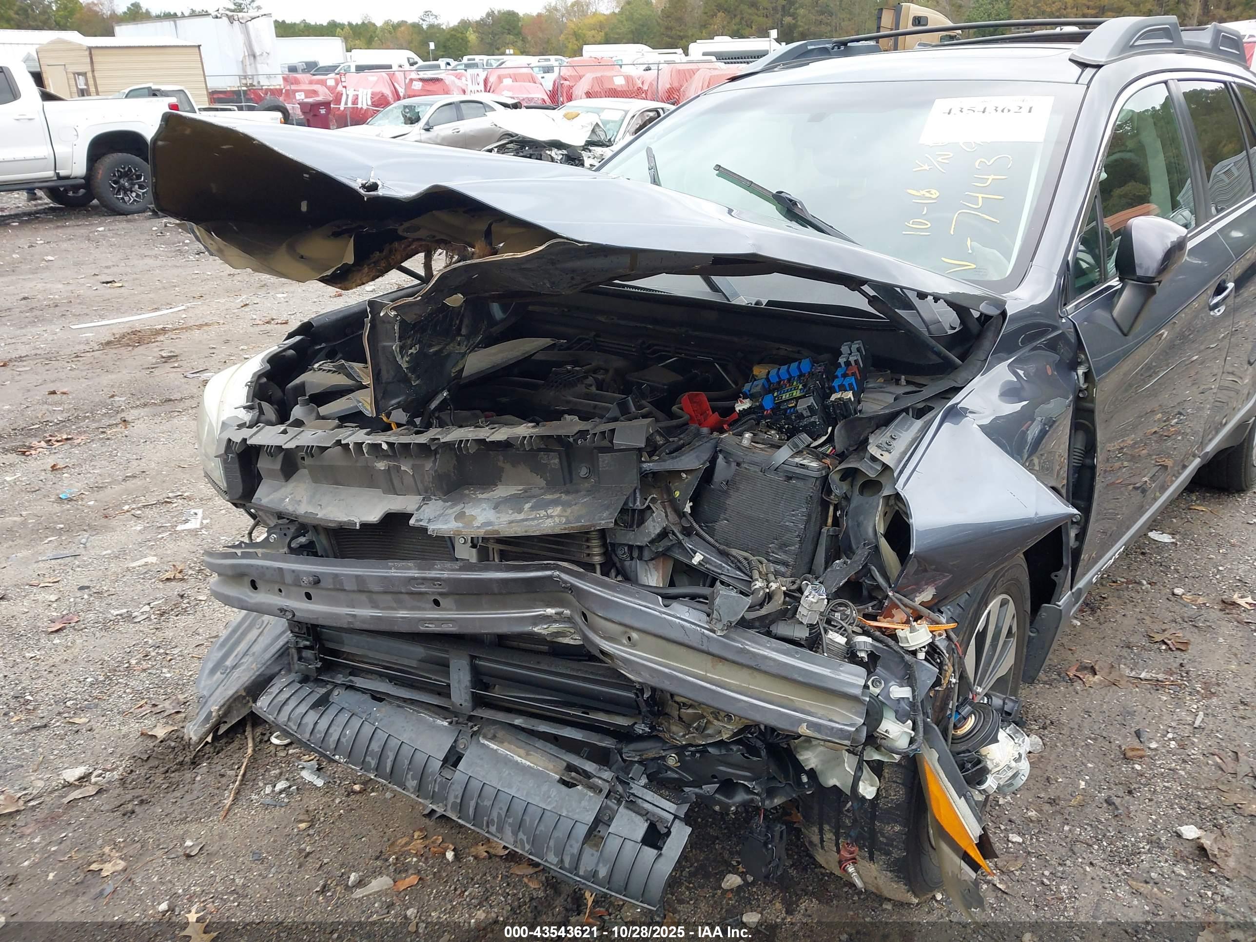 SUBARU OUTBACK image 6