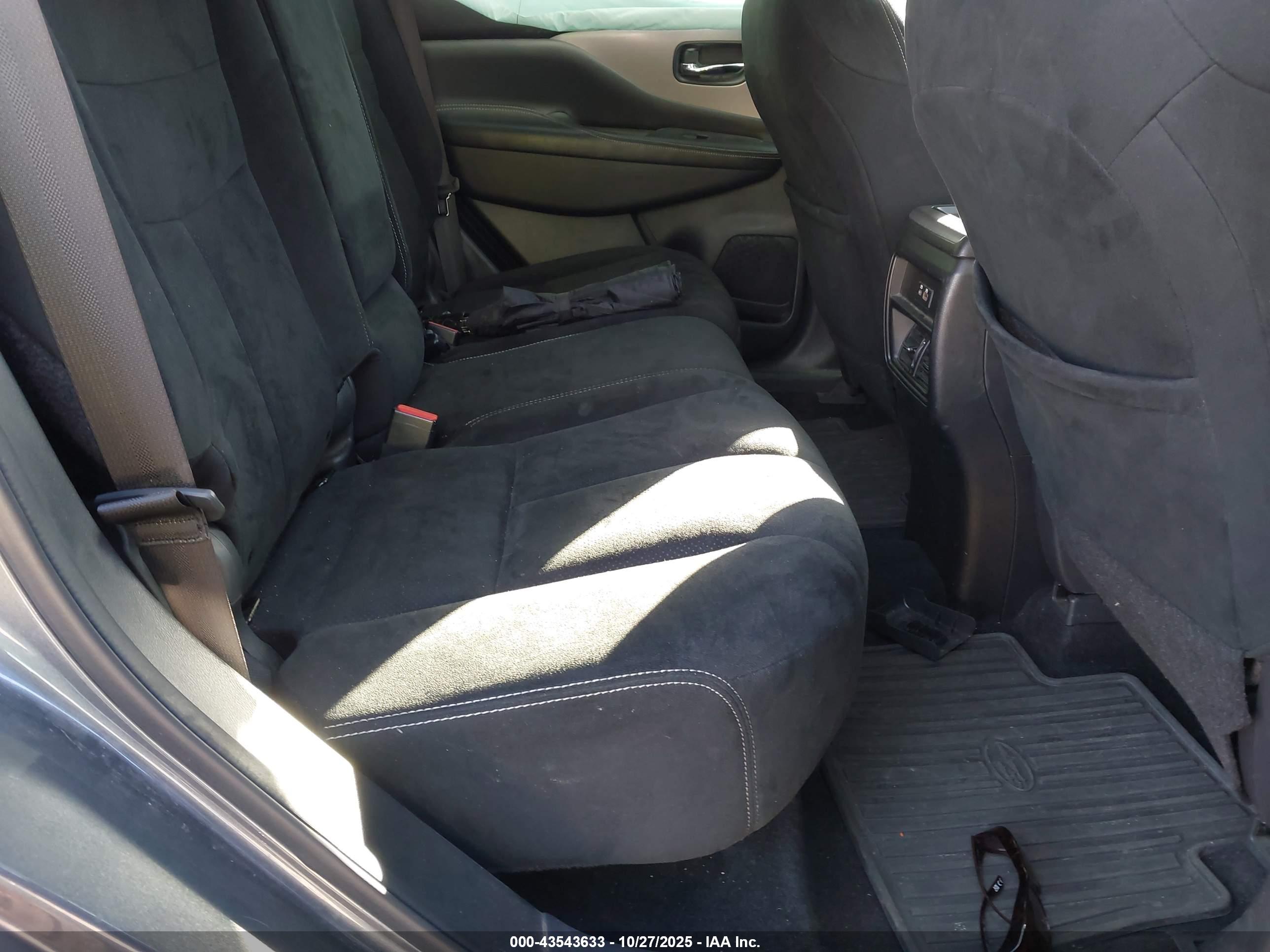 NISSAN MURANO image 8