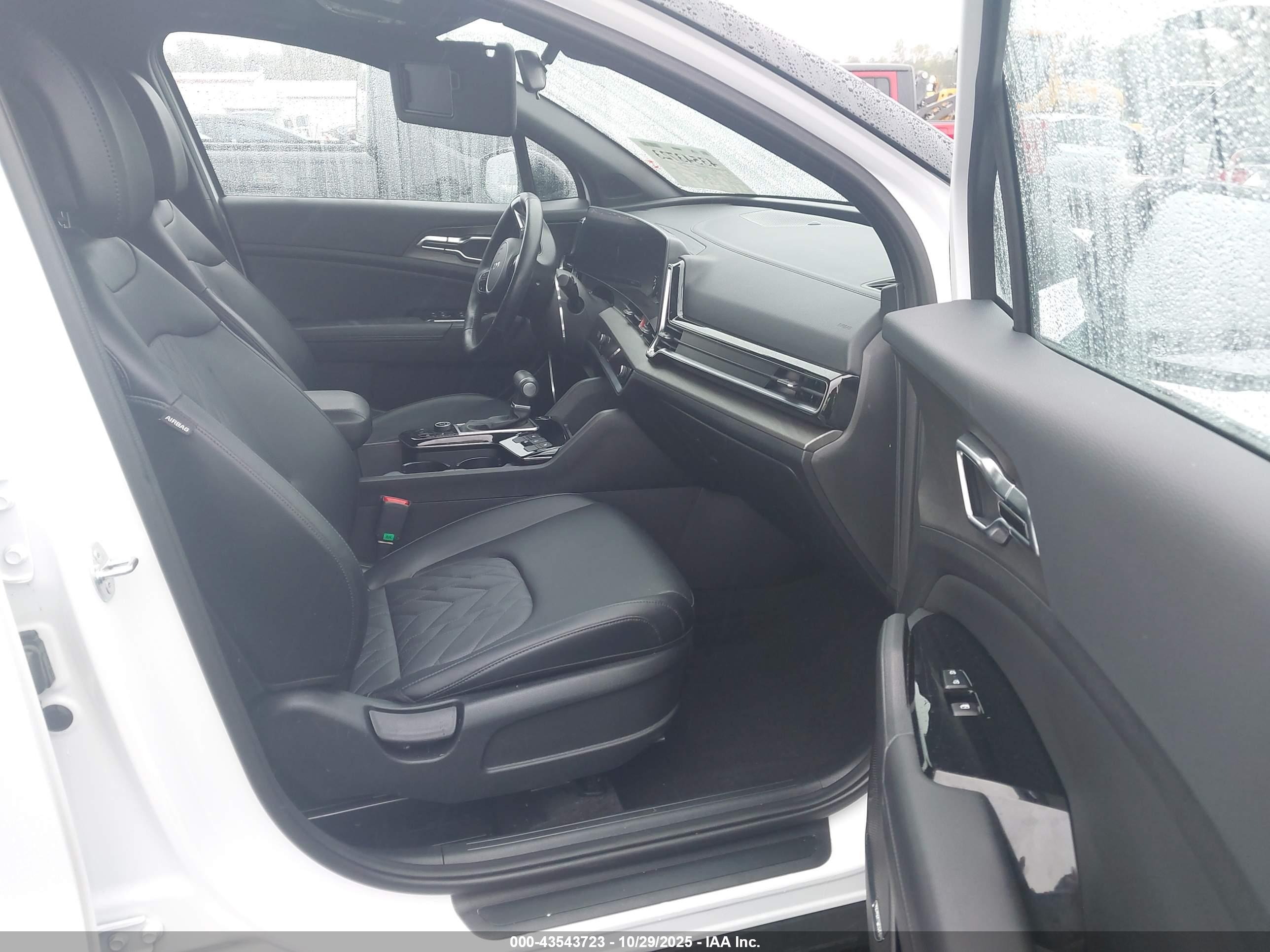 KIA SPORTAGE image 5