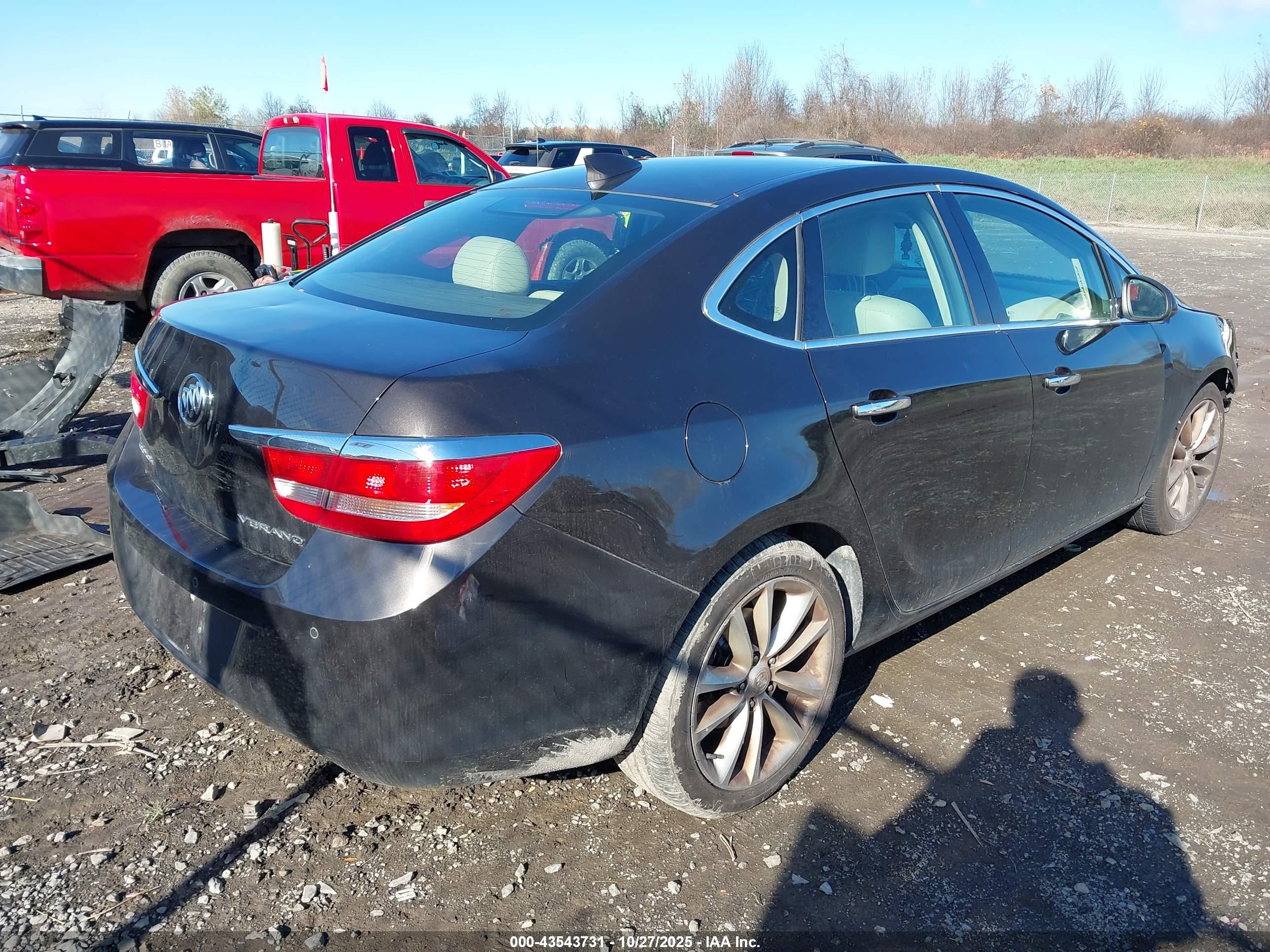 BUICK VERANO image 4