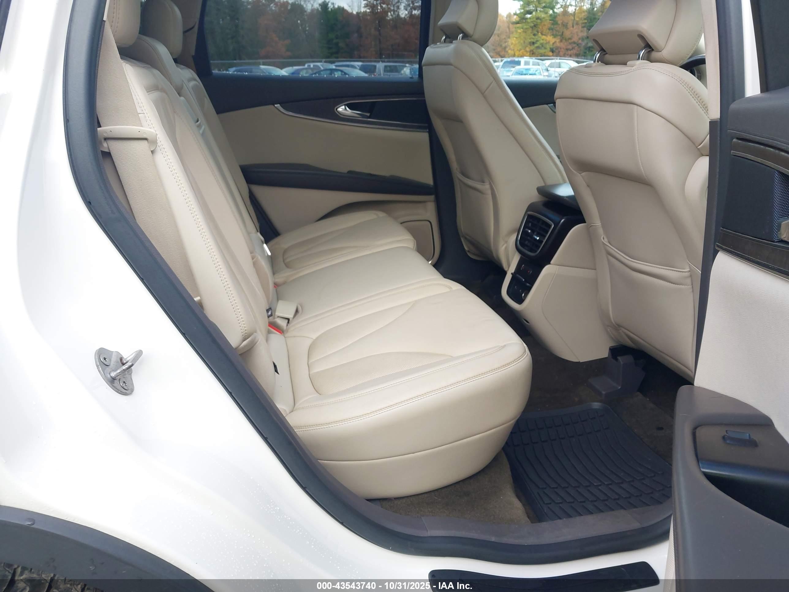 LINCOLN MKX image 8