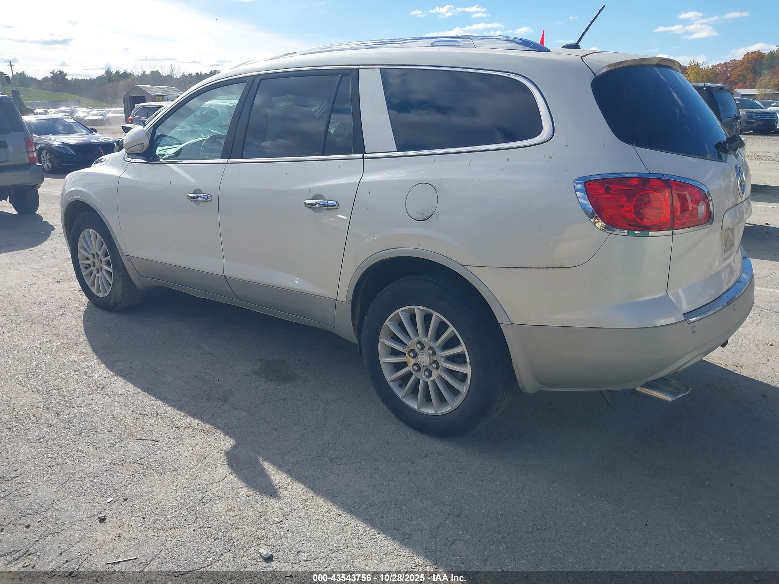 BUICK ENCLAVE image 3